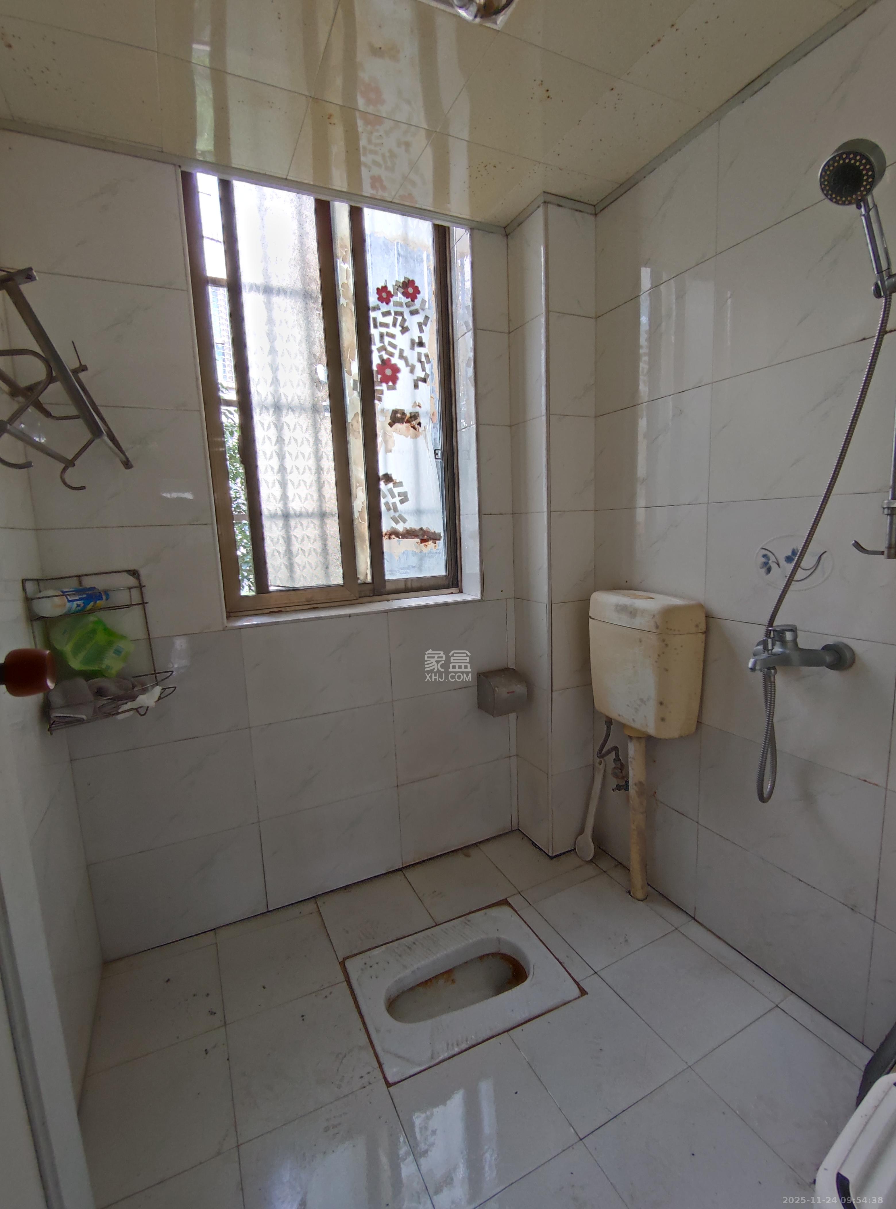 麓谷沐春园 2室2厅2卫 2100.0元/月 麓谷沐春园 2室2厅2卫 2100.0元/月室内图