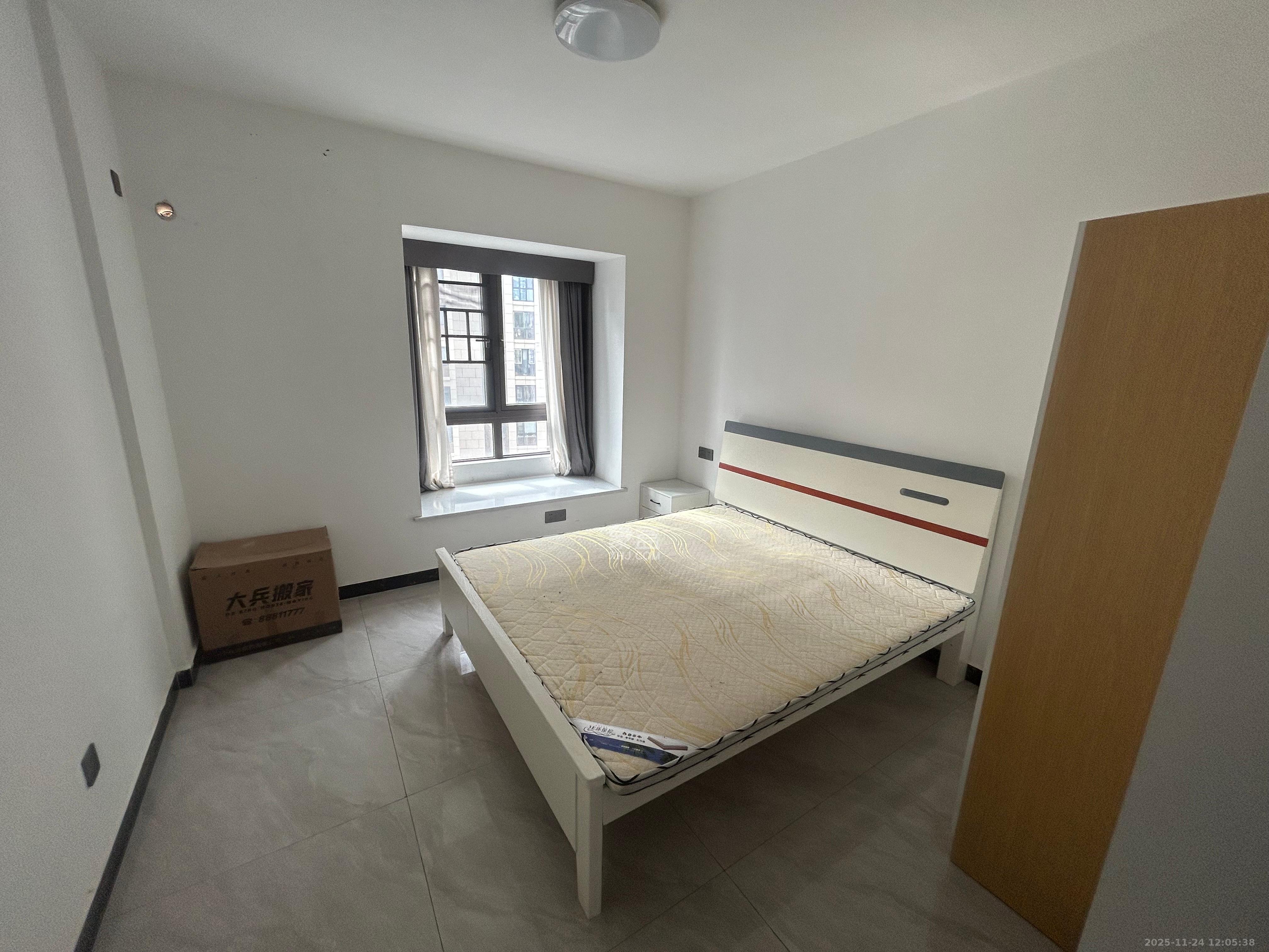 龙湖春江悦茗 4室2厅2卫 3500.0元/月 龙湖春江悦茗 4室2厅2卫 3500.0元/月室内图