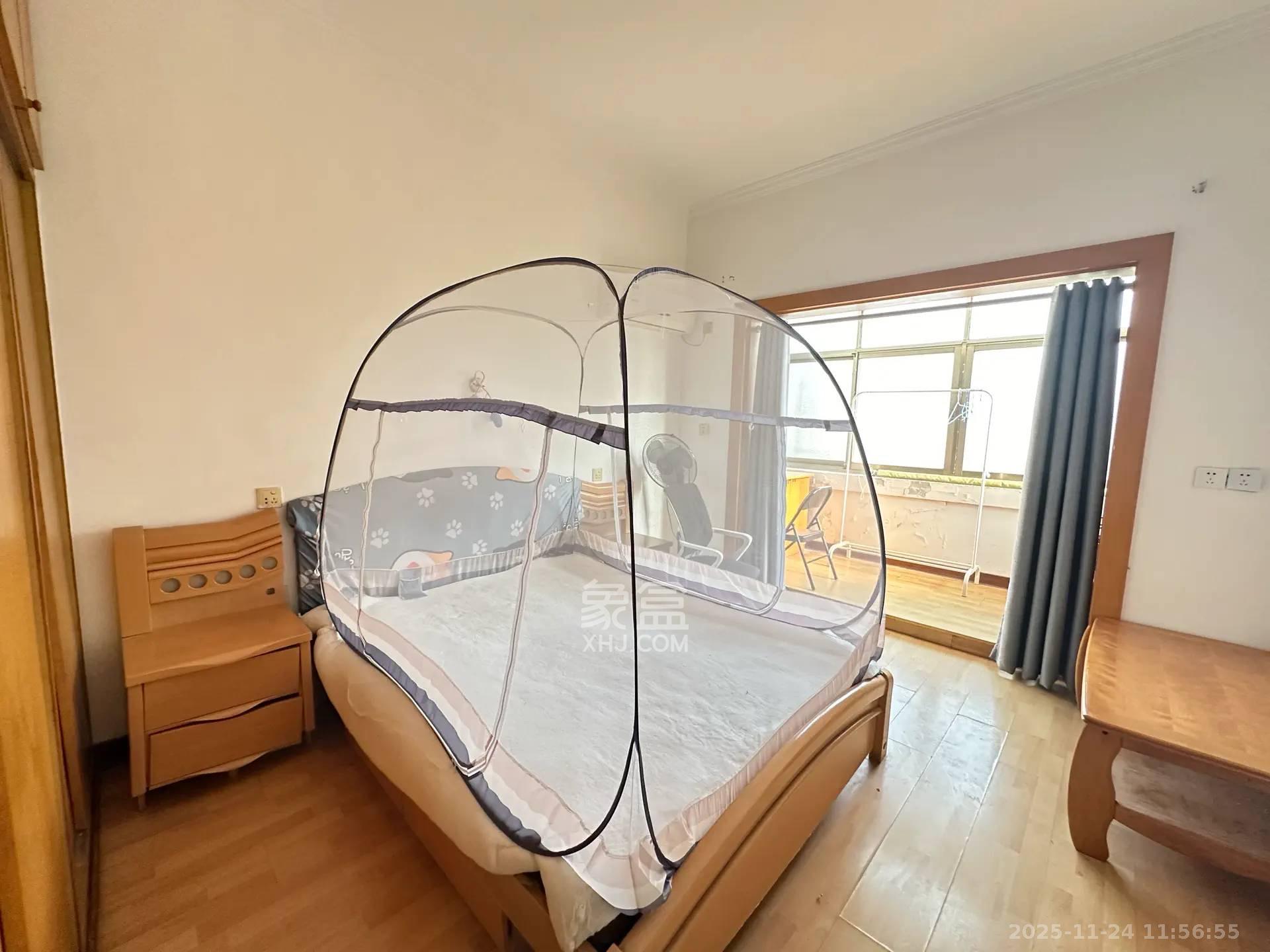 南园小区  3室1厅1卫    1300.0元/月室内图