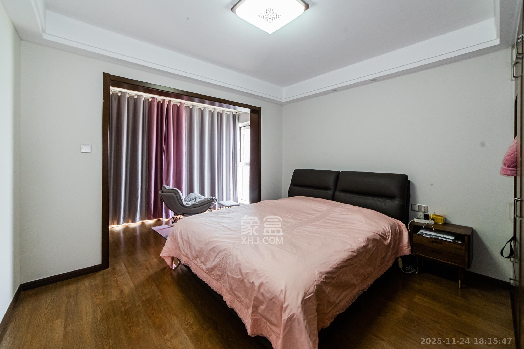 北辰三角洲C2区 3室2厅2卫 248.0万 北辰三角洲C2区 3室2厅2卫 248.0万卧室