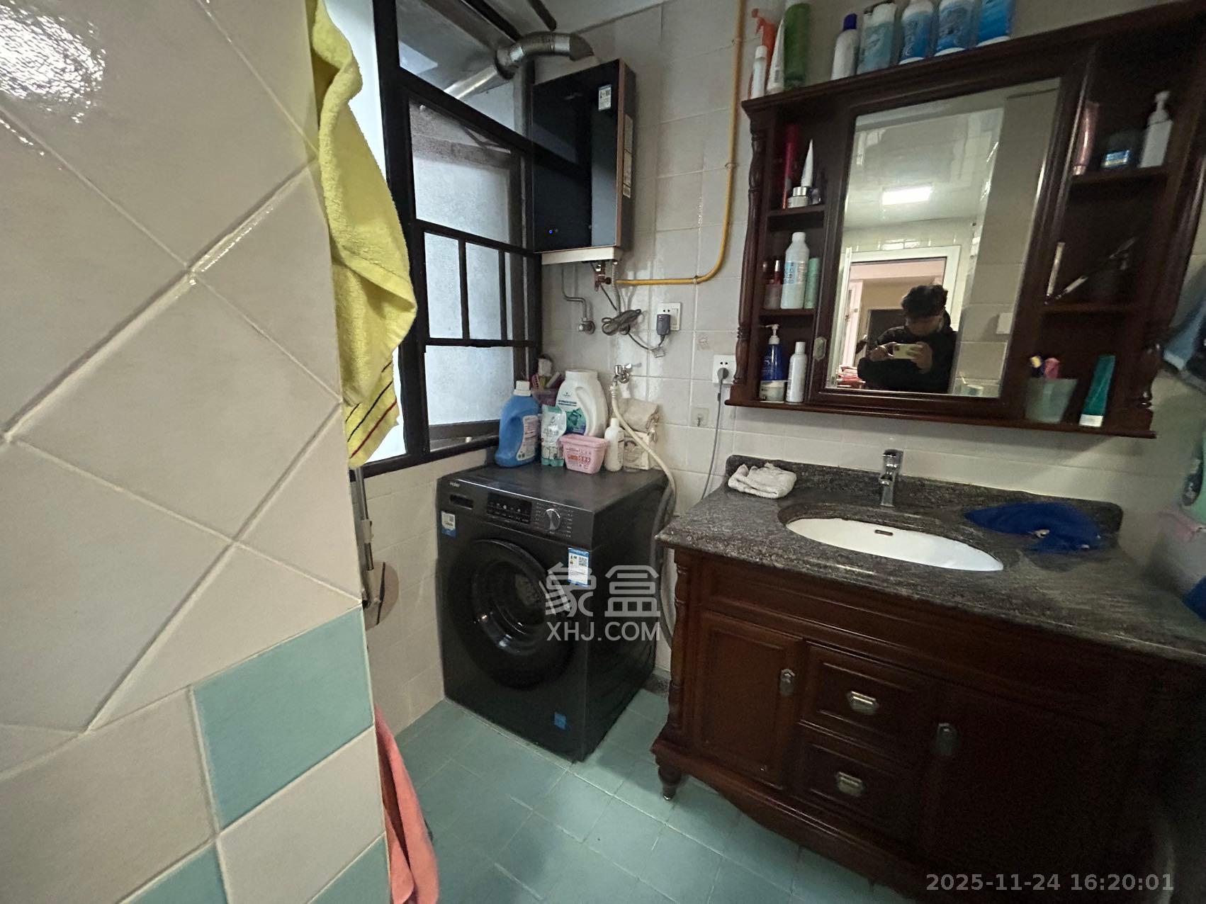 世茂铂翠湾一期 1室2厅1卫 2800.0元/月 世茂铂翠湾一期 1室2厅1卫 2800.0元/月室内图