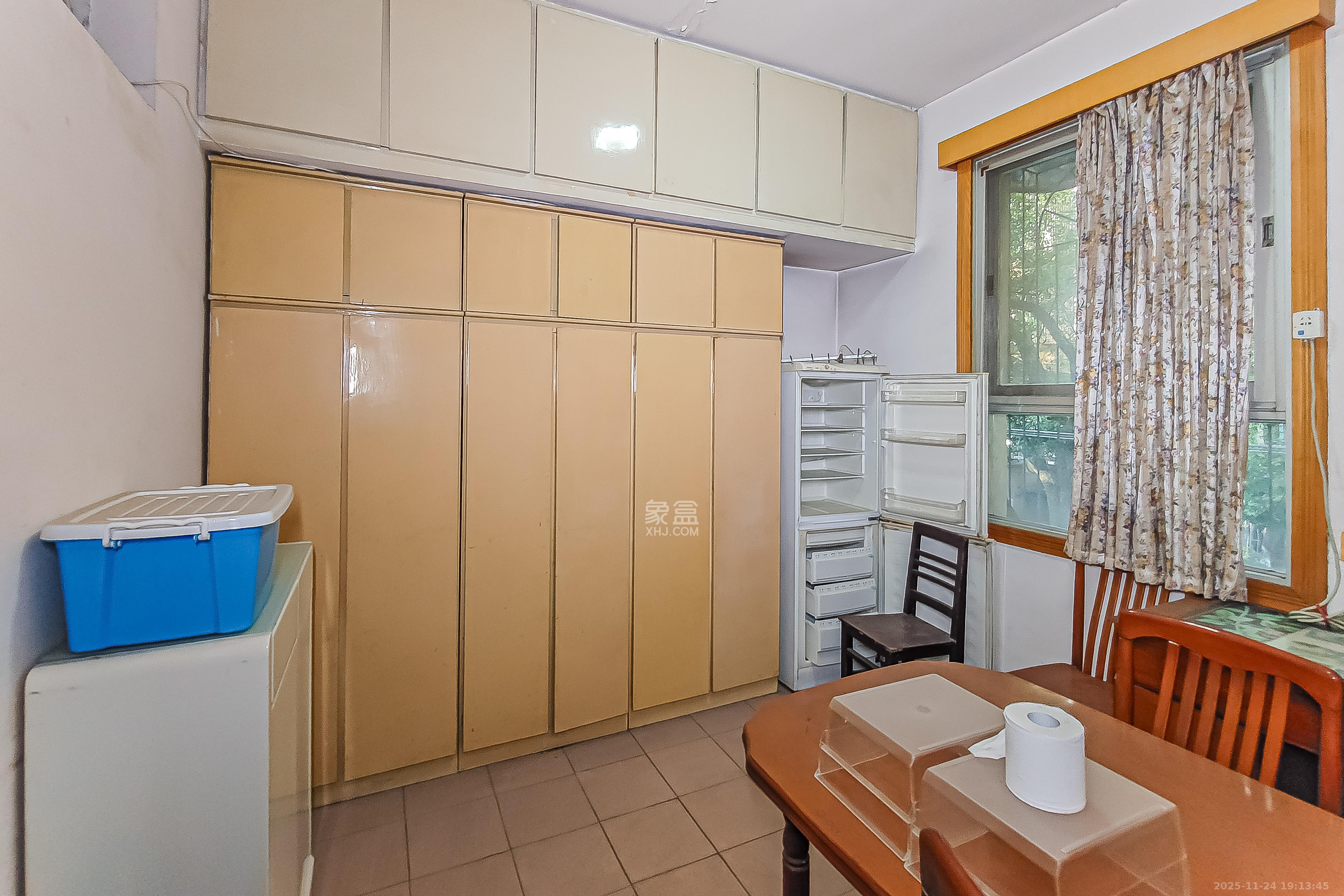 测绘小区  2室1厅1卫    43.8万卧室