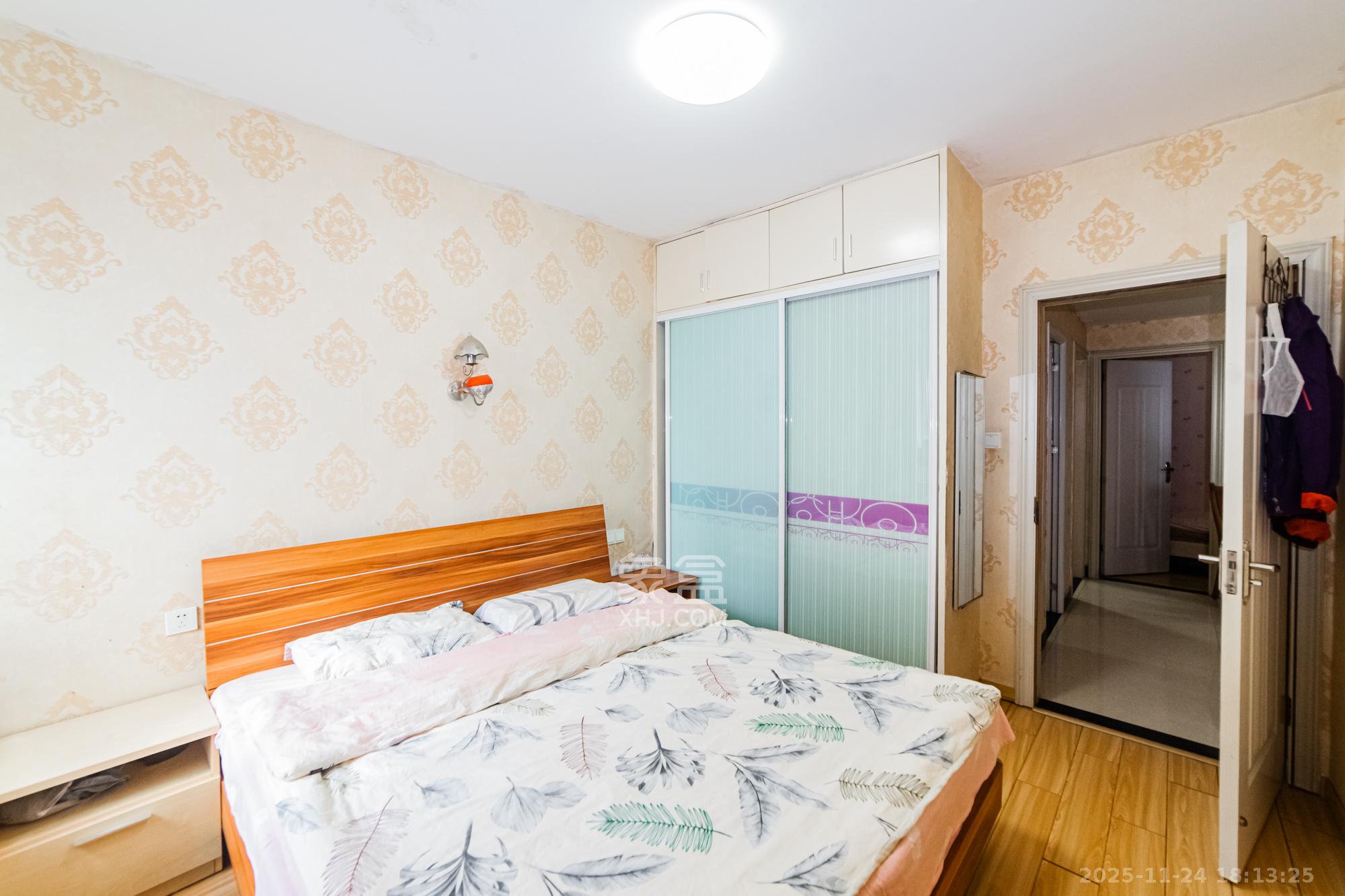 万国城(当代满庭春MOMA)二期 2室2厅1卫 62.8万 万国城(当代满庭春MOMA)二期 2室2厅1卫 62.8万卧室