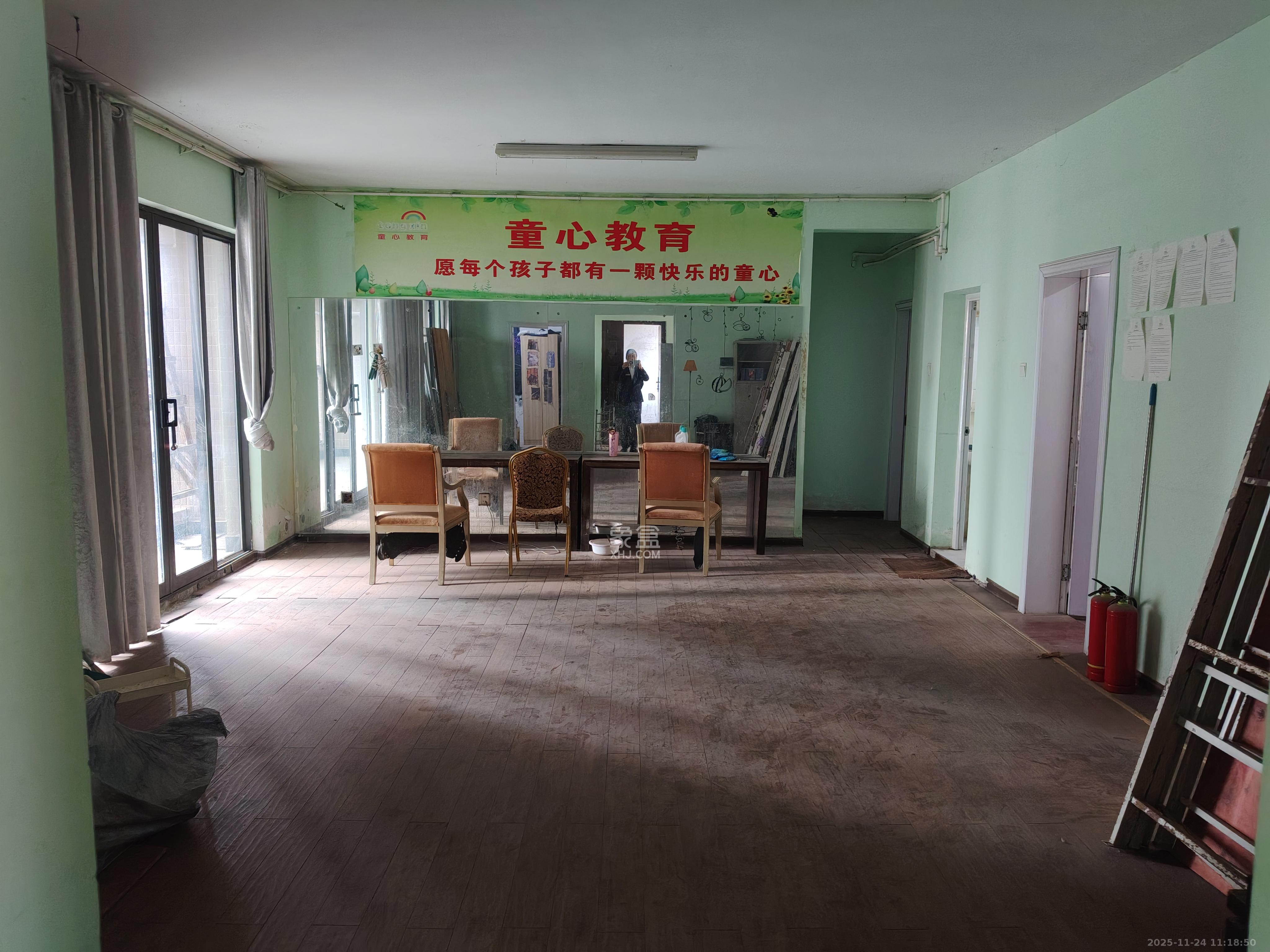 湘域熙岸 1室2厅2卫 3200.0元/月 湘域熙岸 1室2厅2卫 3200.0元/月室内图