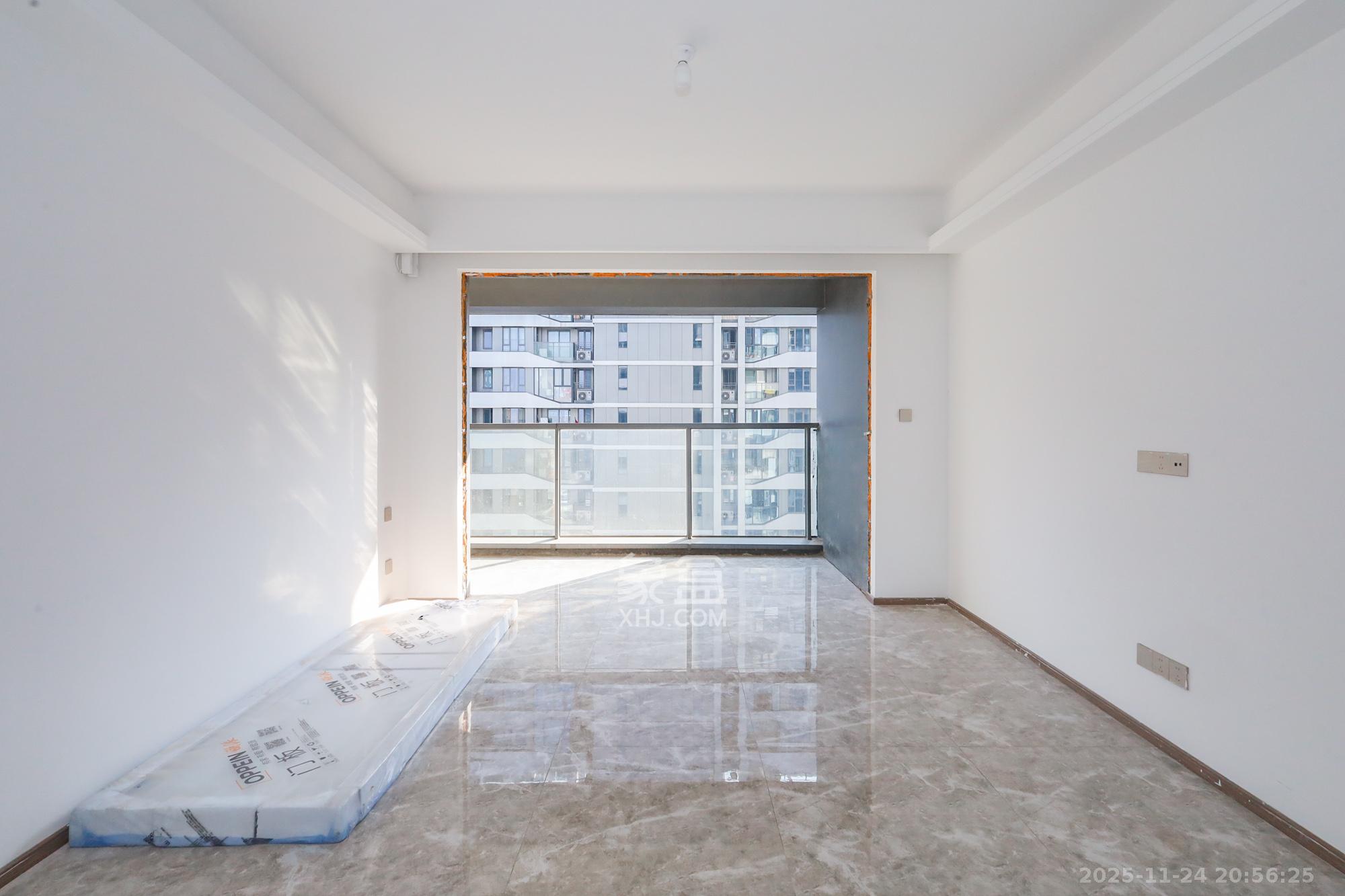 复地滨江金融中心  4室2厅2卫    212.0万