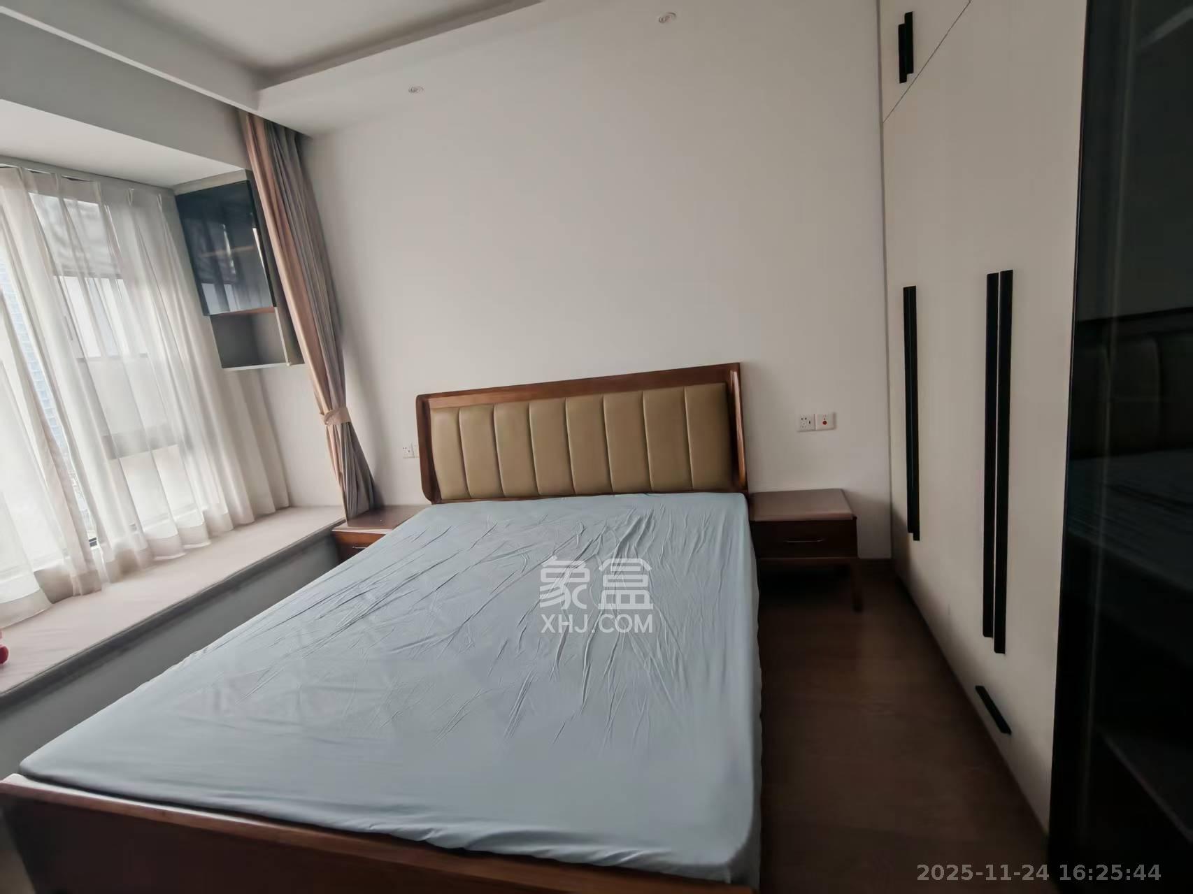 映客龙湖璟翠公馆（映客龙湖璟翠中心）  3室2厅2卫    3100.0元/月室内图