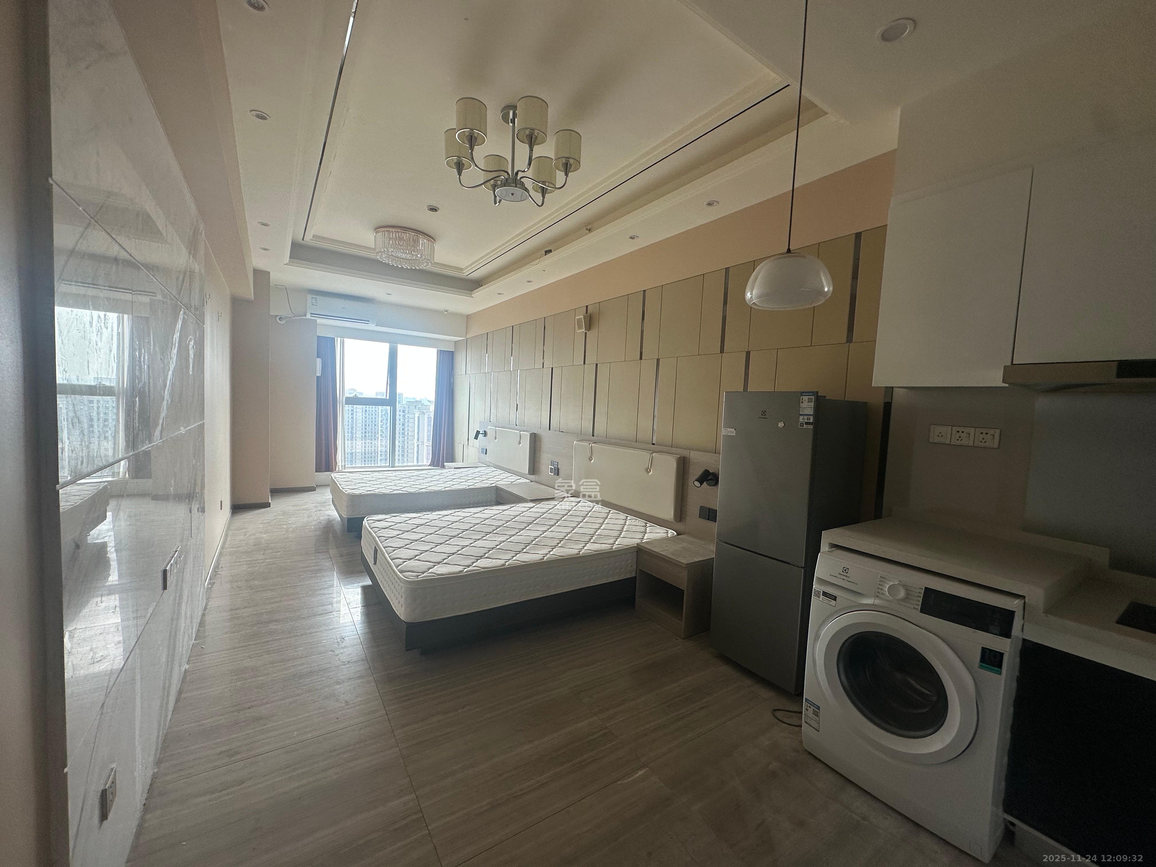 恒大誉府（融誉商业中心）  1室0厅0卫    1500.0元/月