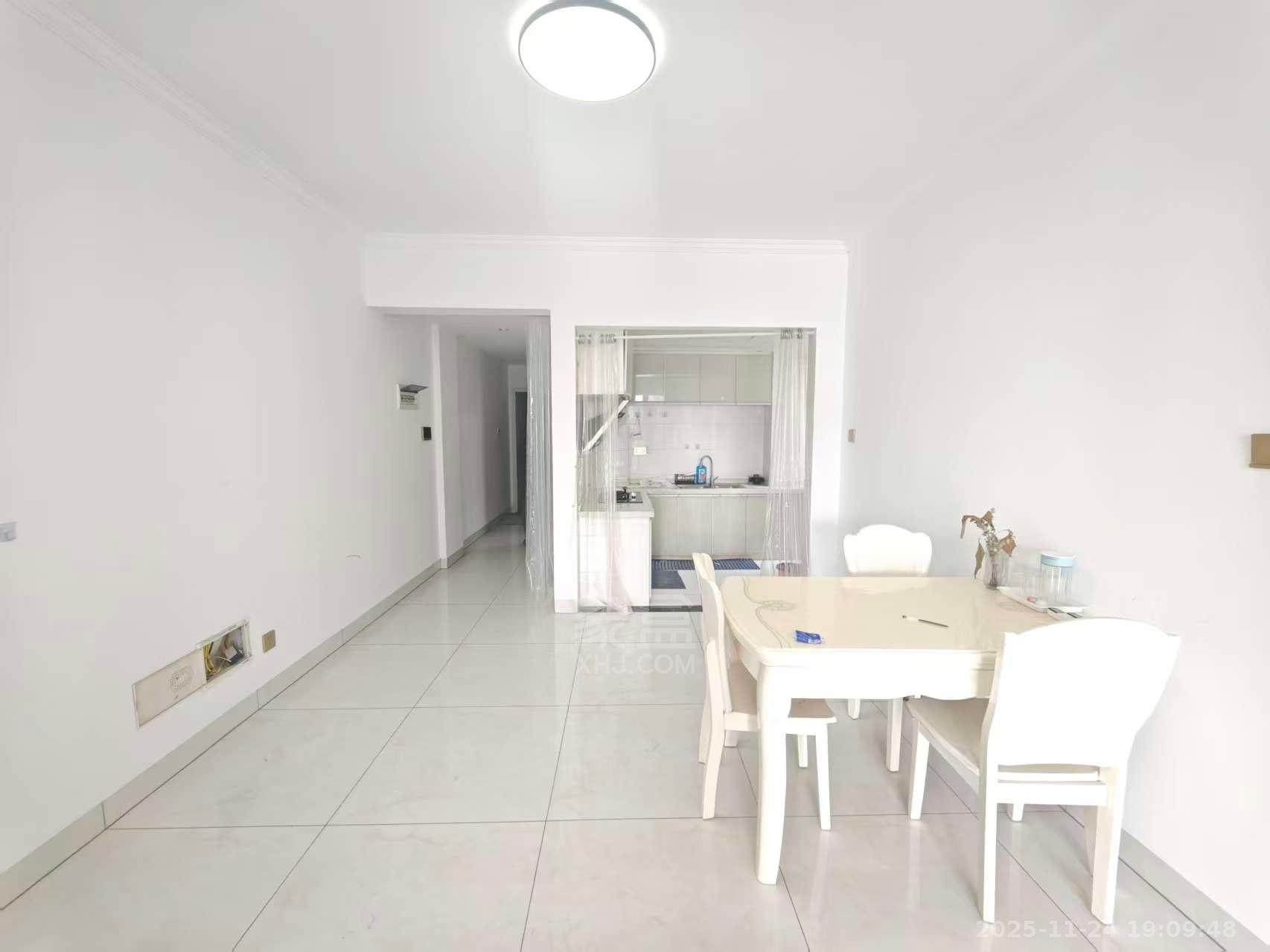 武广国际学苑  3室2厅2卫    1700.0元/月室内图