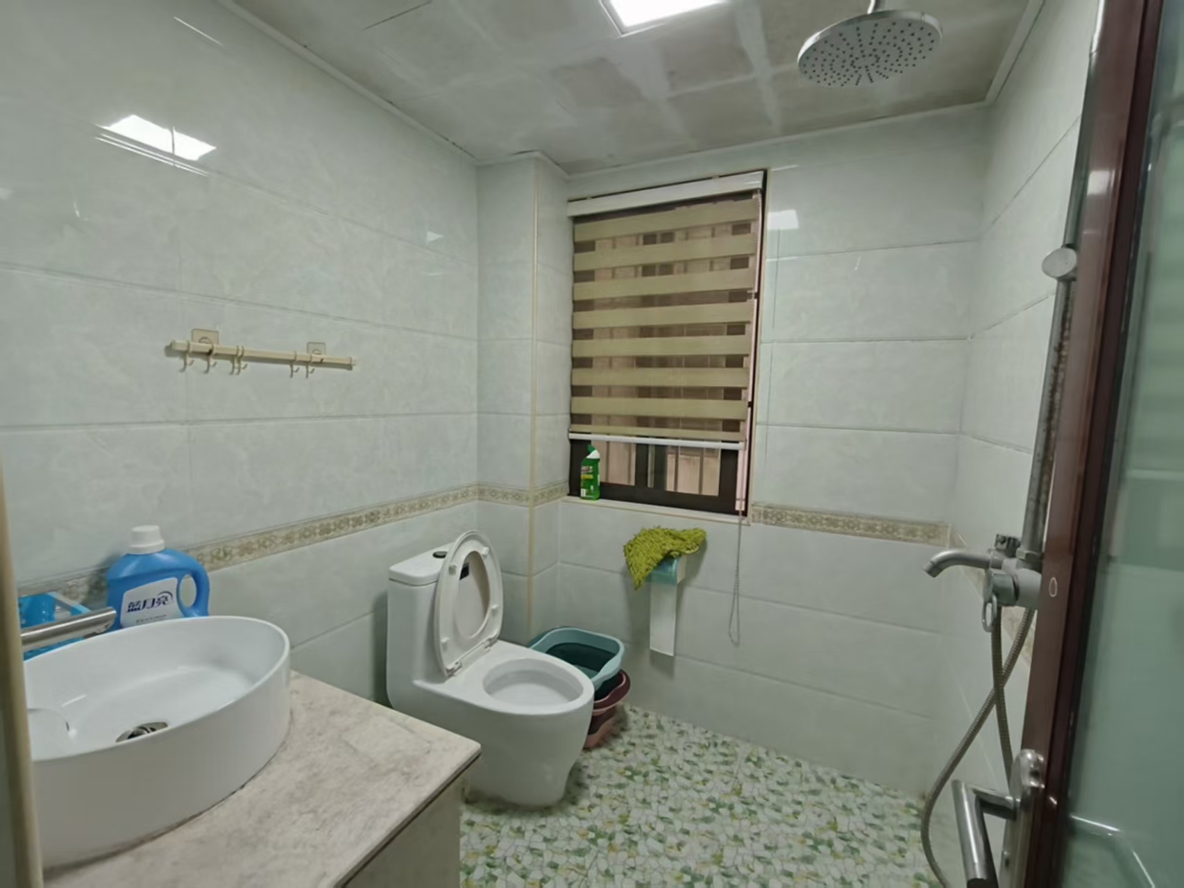 德盛华庭  3室2厅2卫    2300.0元/月室内图