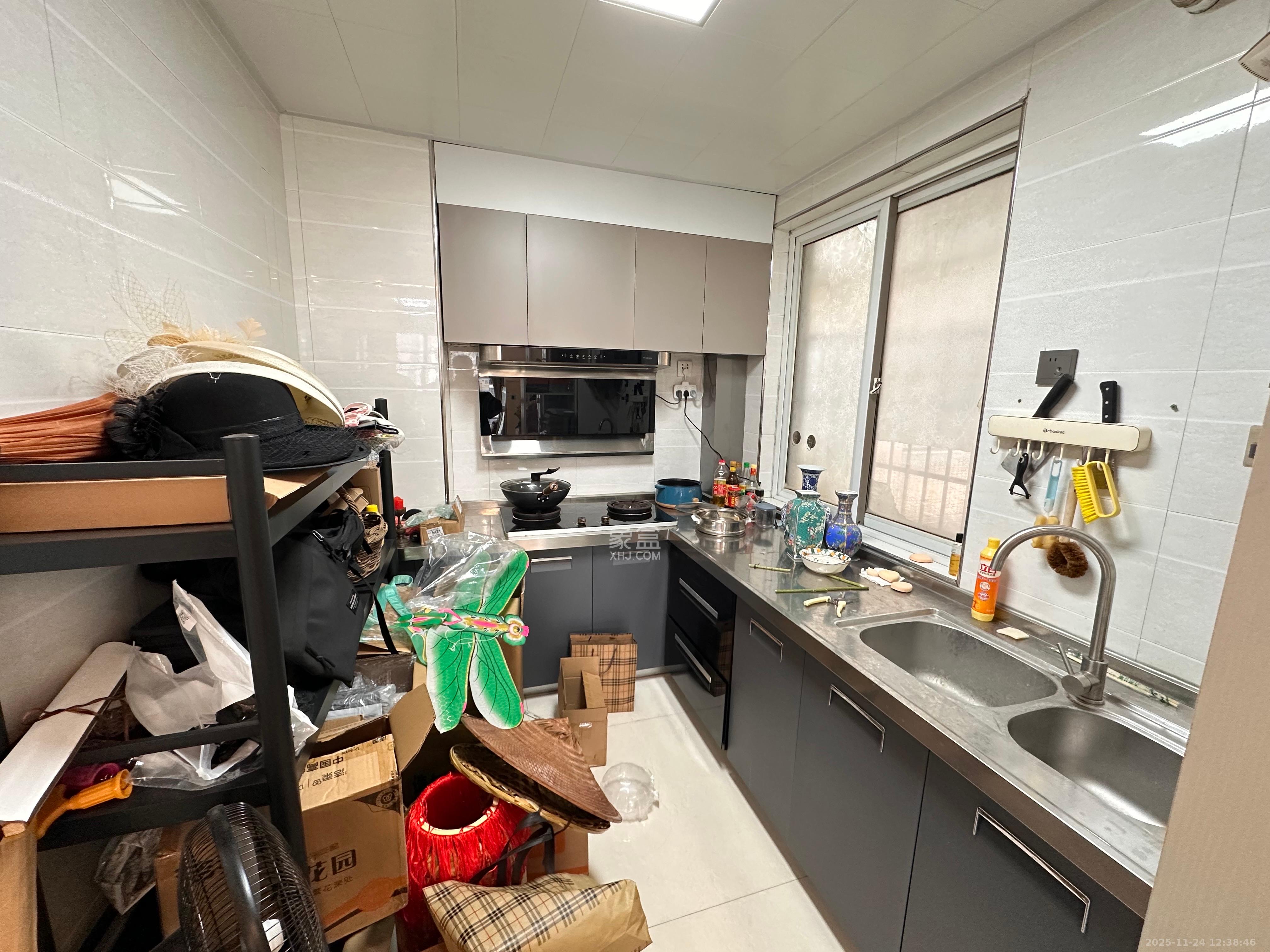 银港水晶城 2室1厅1卫 2600.0元/月 银港水晶城 2室1厅1卫 2600.0元/月室内图