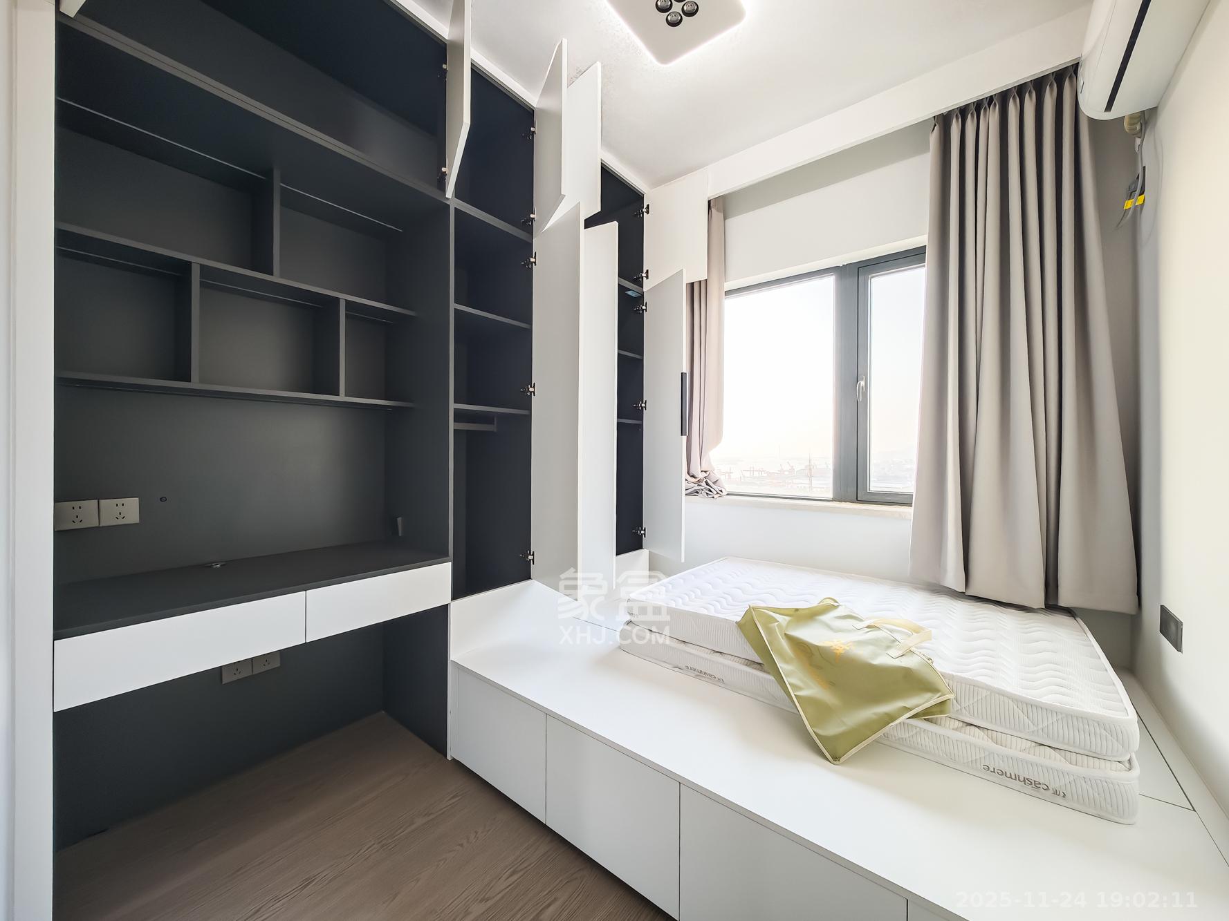 恒大御景天下城三期  3室2厅2卫    110.0万卧室