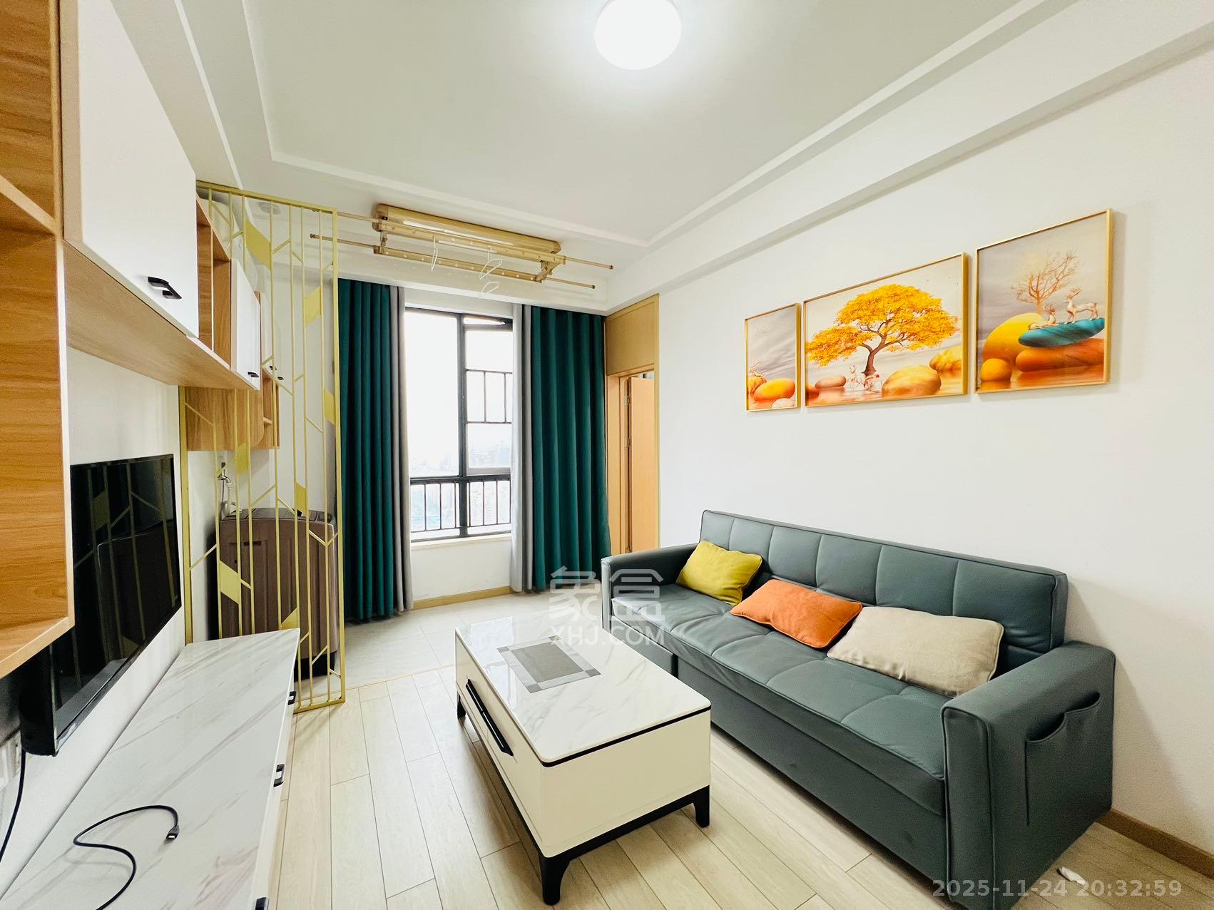 启迪协信中心  2室1厅1卫    2500.0元/月