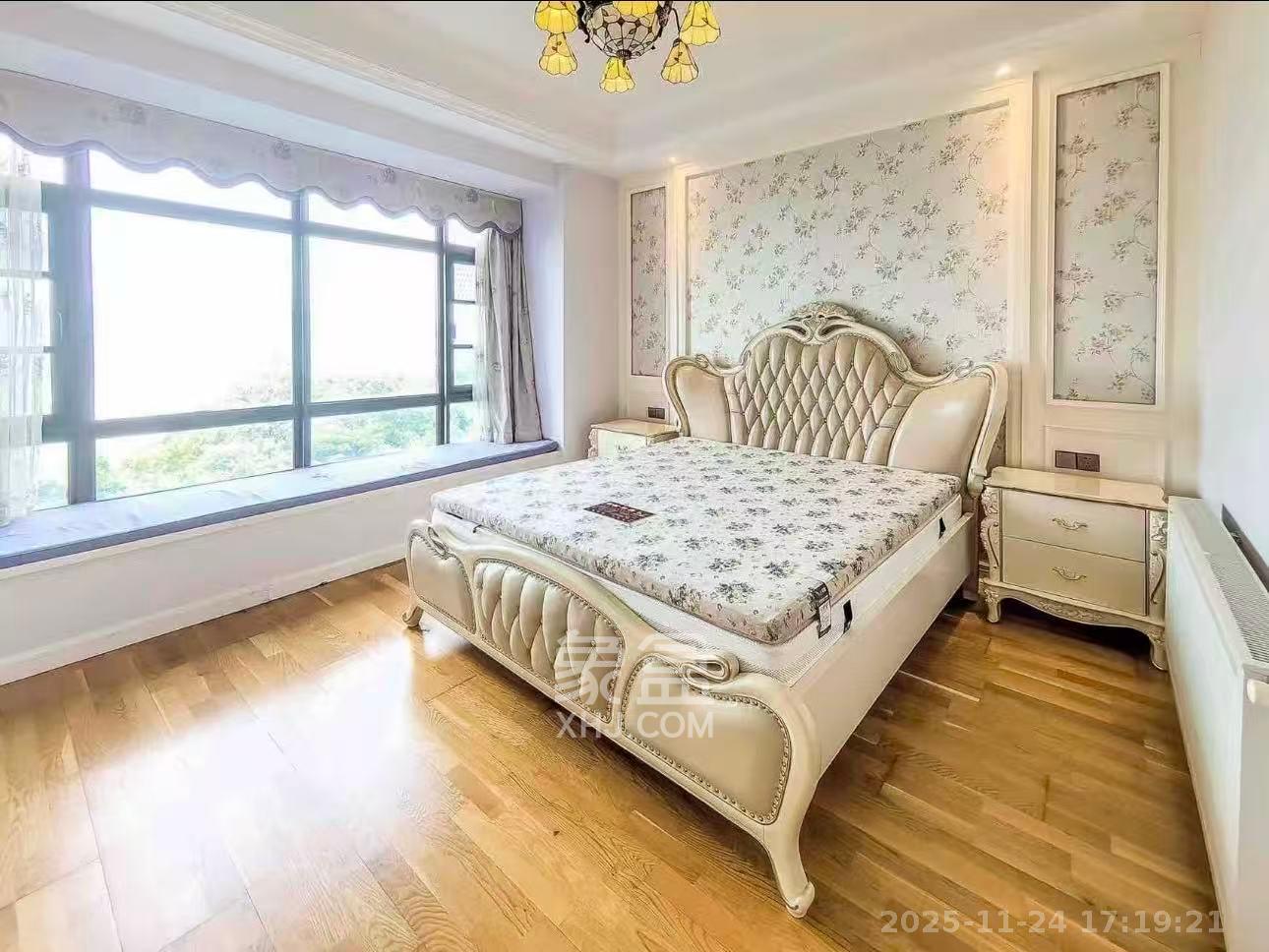 中建江山壹号 4室2厅3卫 16800.0元/月 中建江山壹号 4室2厅3卫 16800.0元/月室内图