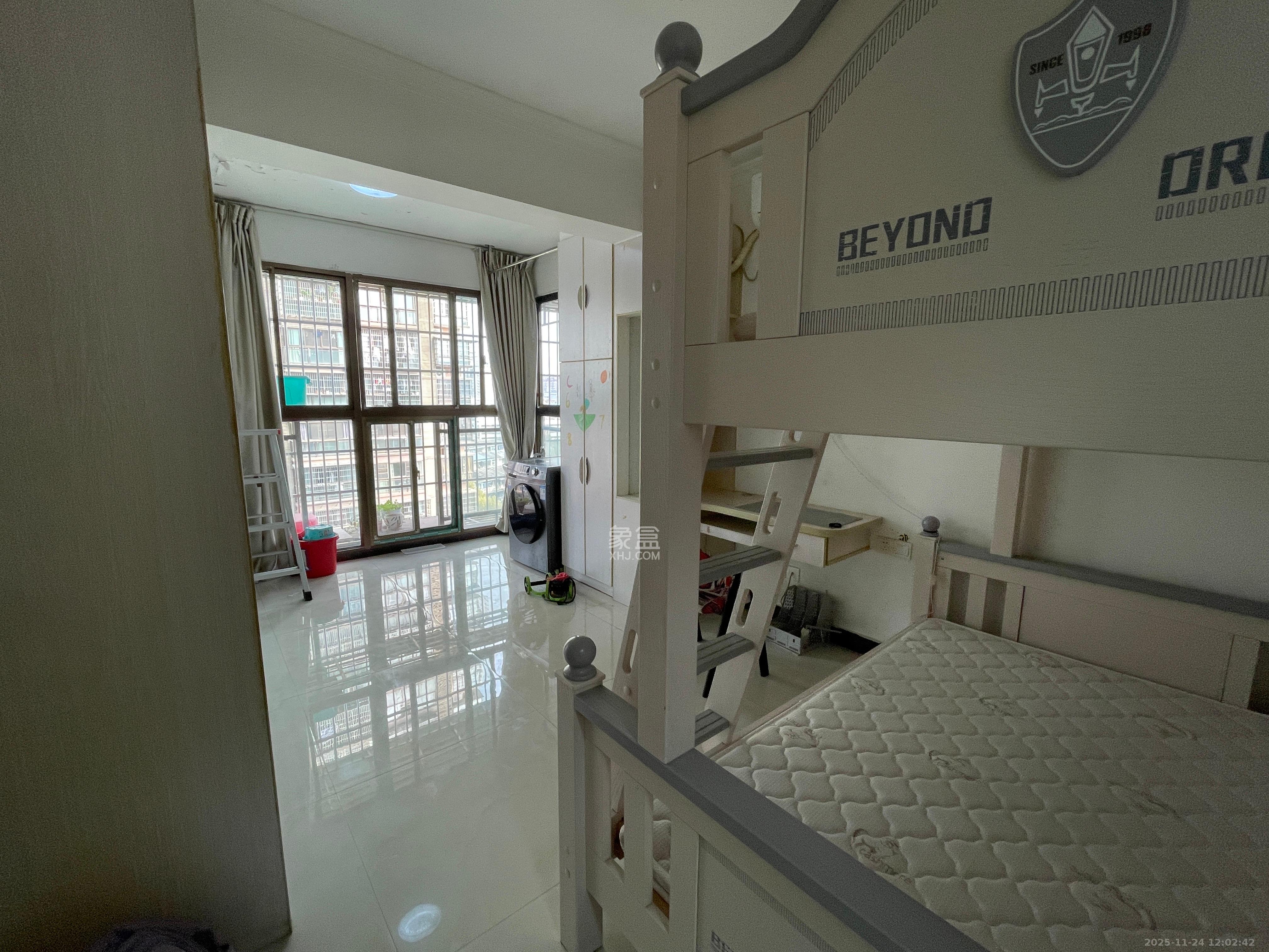 君悦紫园 1室1厅1卫 2000.0元/月 君悦紫园 1室1厅1卫 2000.0元/月室内图