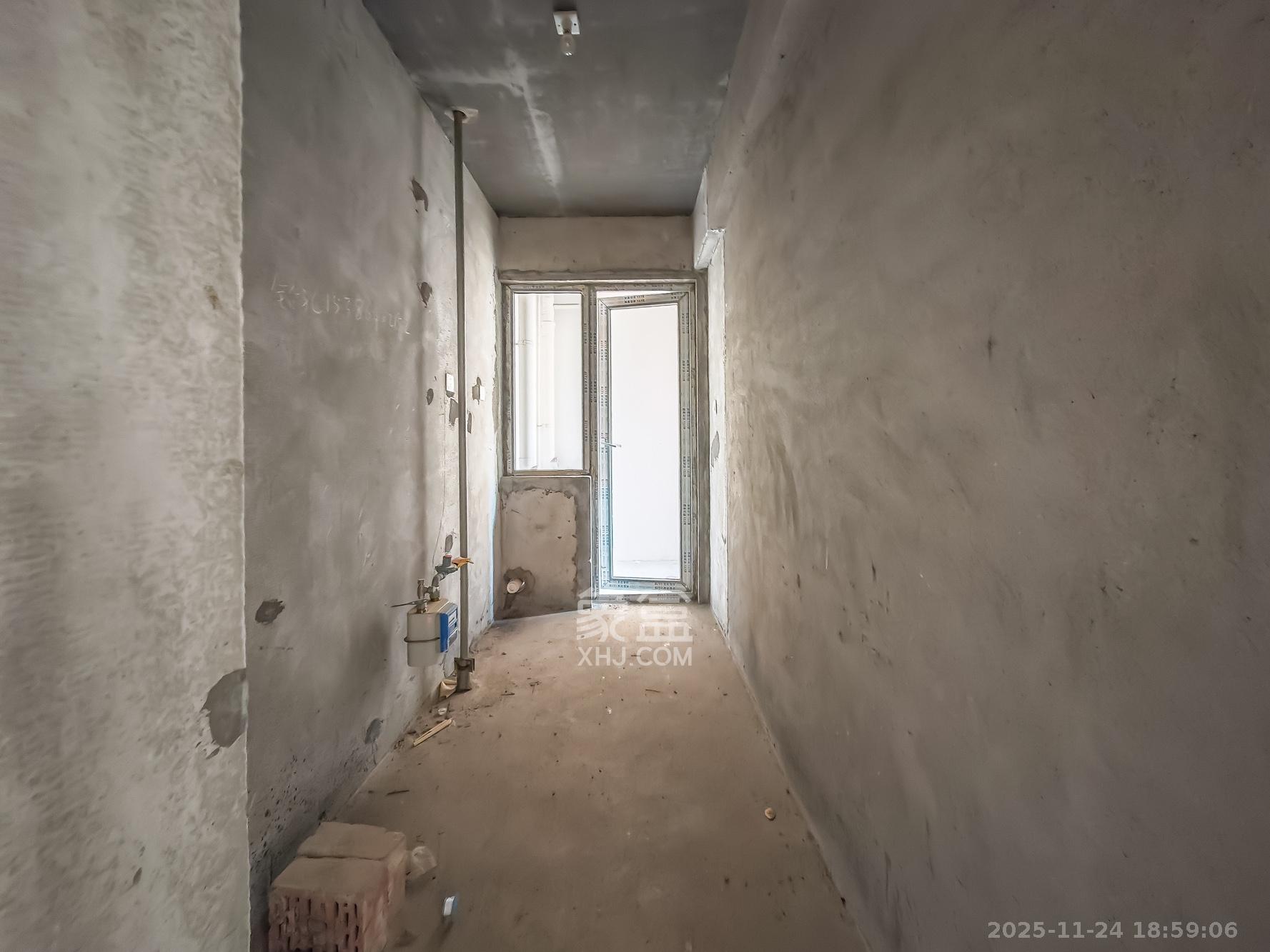 钱隆世家 2室2厅1卫 55.0万 钱隆世家 2室2厅1卫 55.0万厨房