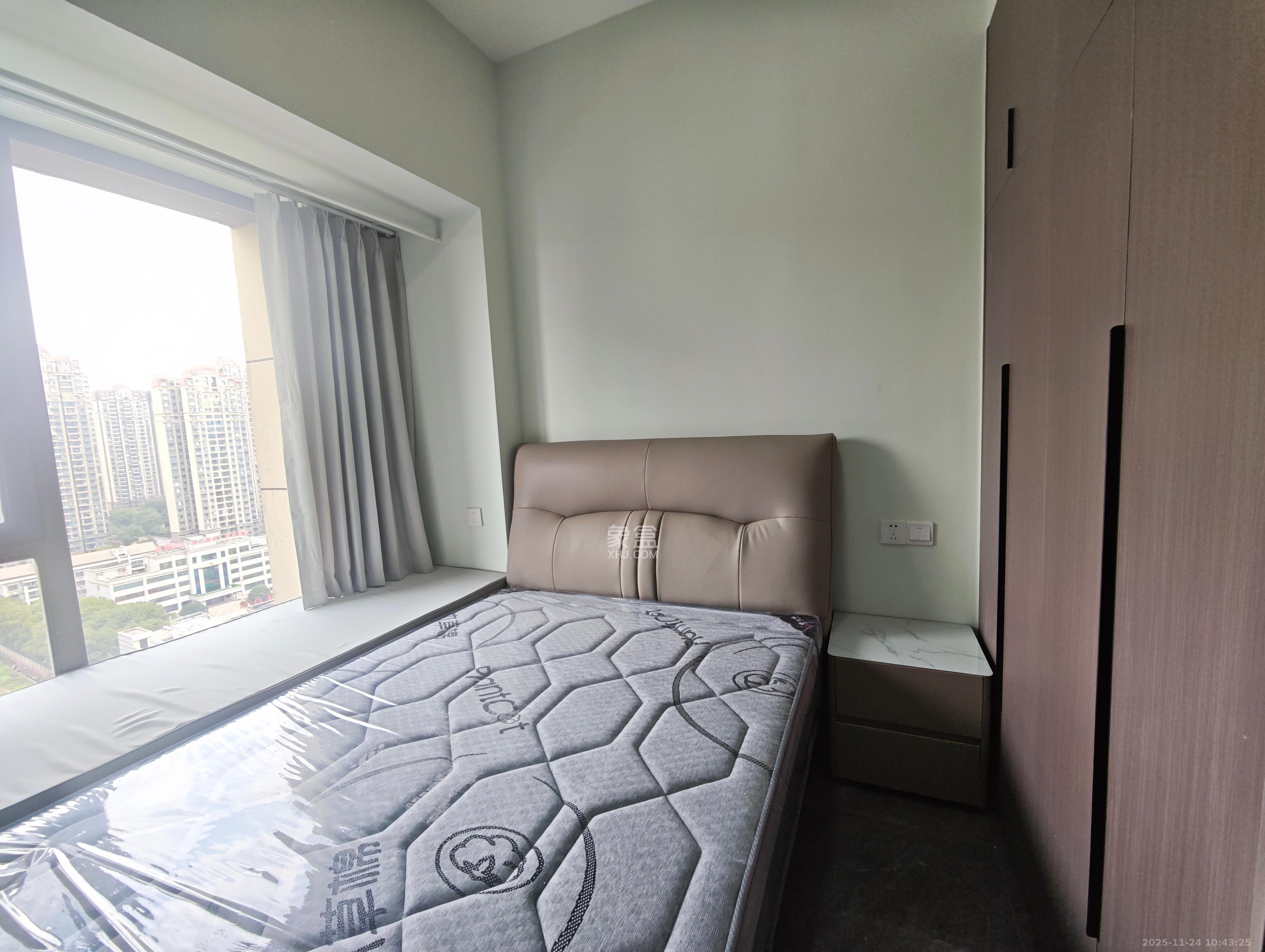 南益名士豪庭  2室1厅1卫    2500.0元/月室内图