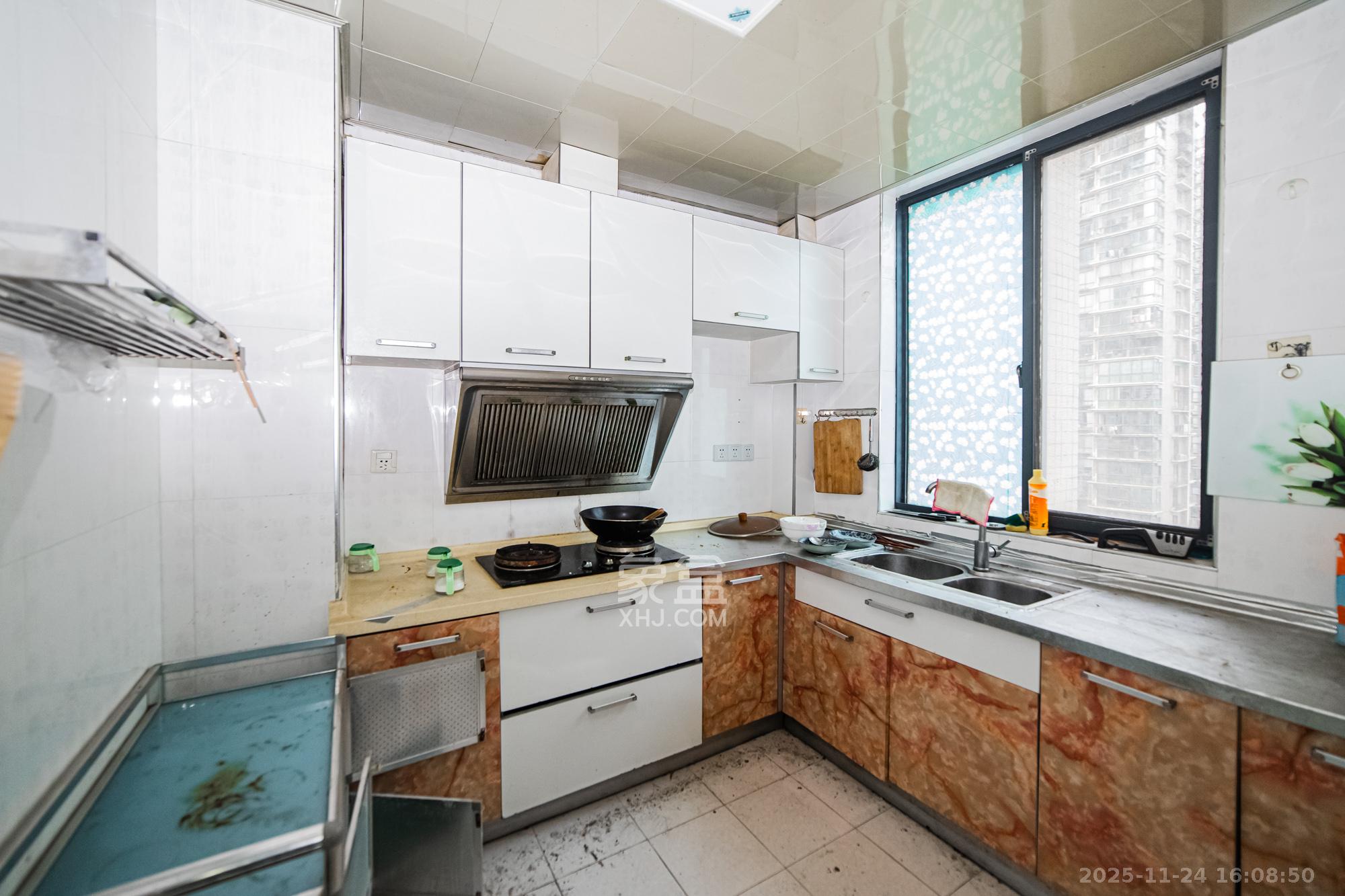 湘江世纪城咏江苑 3室2厅2卫 91.0万 湘江世纪城咏江苑 3室2厅2卫 91.0万厨房