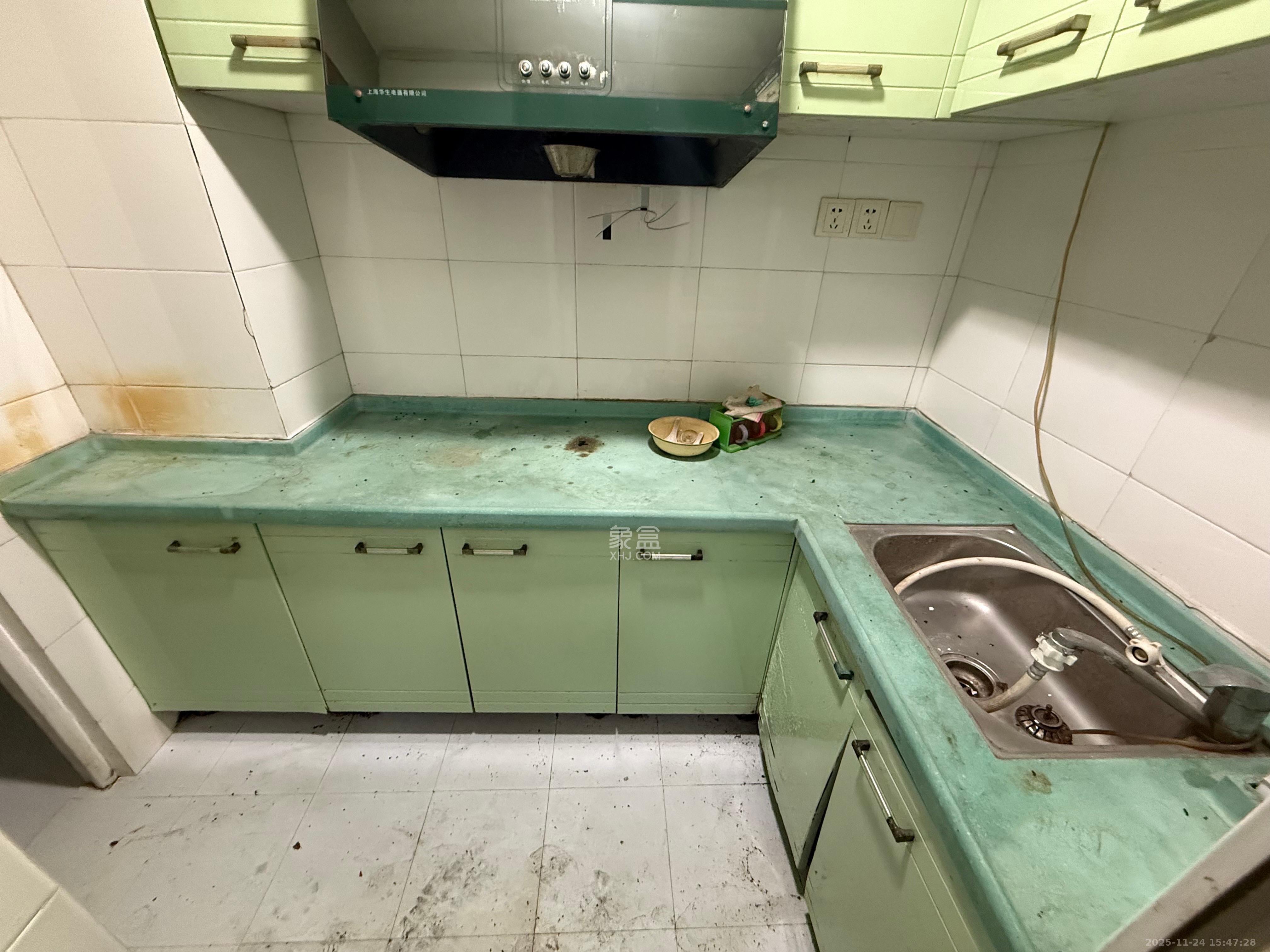 东方公寓 1室1厅1卫 1100.0元/月 东方公寓 1室1厅1卫 1100.0元/月室内图