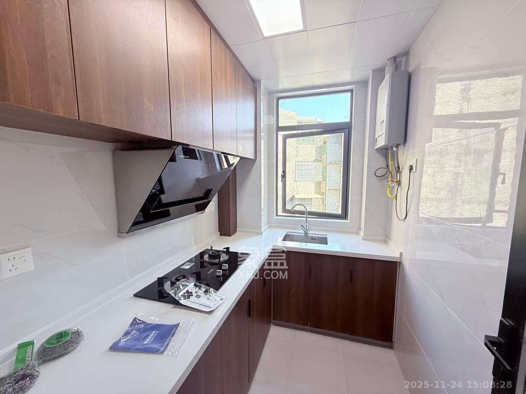 湖湘时代名邸公园壹号  2室1厅1卫    2400.0元/月室内图