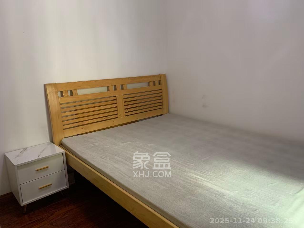 金茂梅溪湖 3室2厅1卫 2500.0元/月 金茂梅溪湖 3室2厅1卫 2500.0元/月室内图