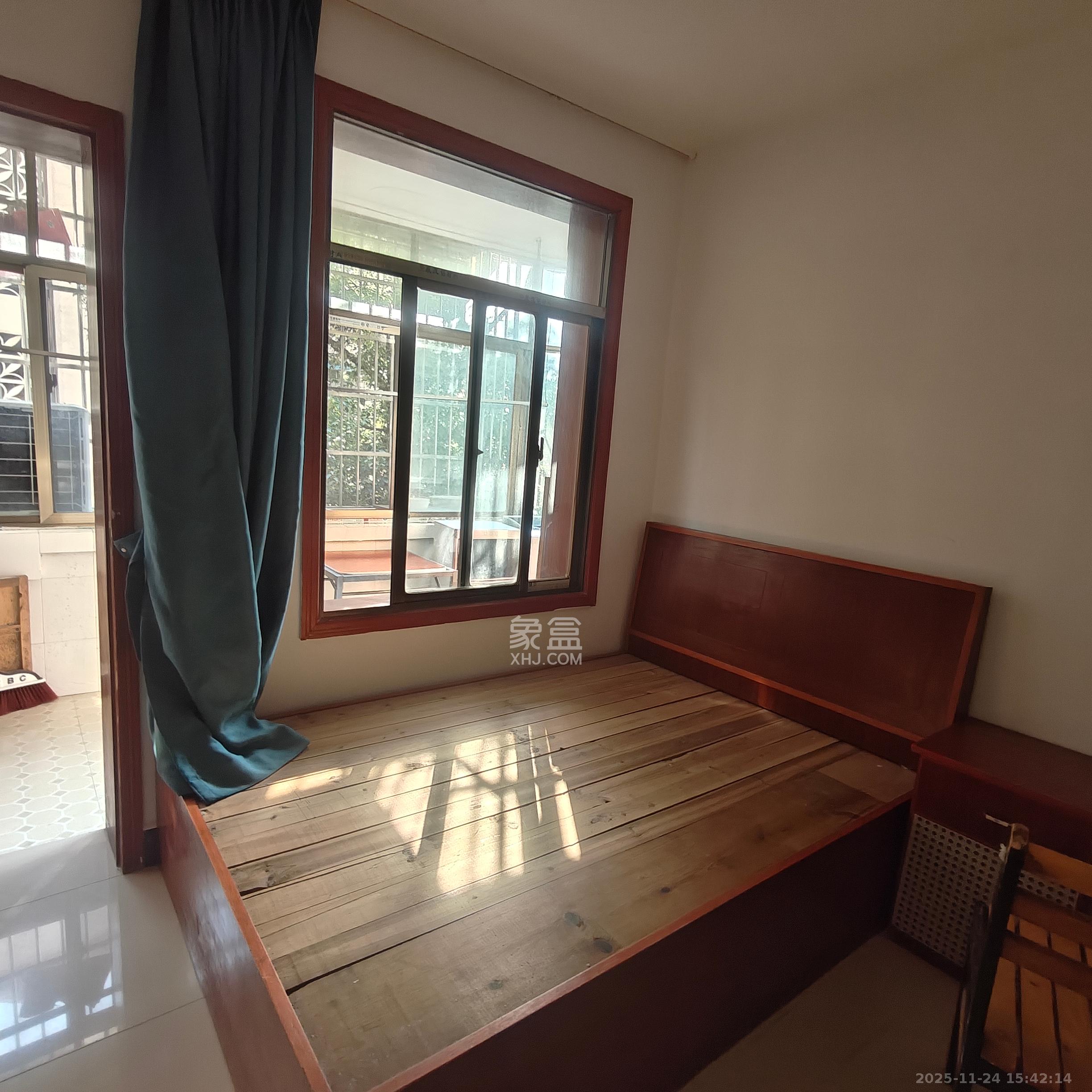 市直属机关宿舍 2室1厅1卫 1300.0元/月 市直属机关宿舍 2室1厅1卫 1300.0元/月室内图