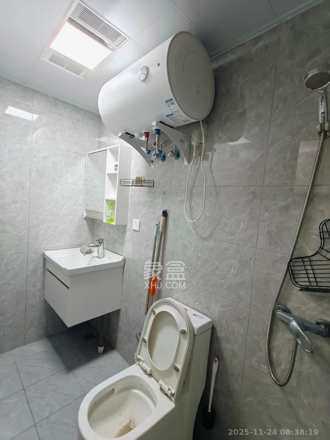 保利香槟国际 1室0厅0卫 1400.0元/月 保利香槟国际 1室0厅0卫 1400.0元/月室内图