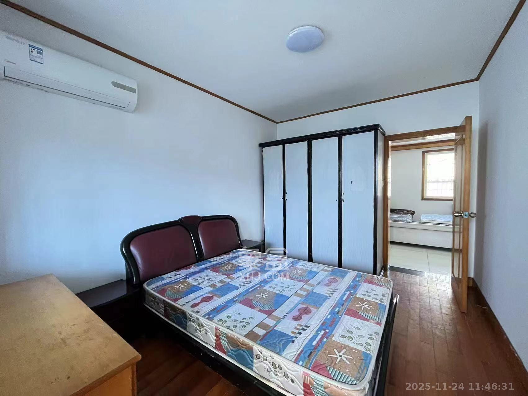 望麓桥回收公司院内 1室2厅1卫 1800.0元/月 望麓桥回收公司院内 1室2厅1卫 1800.0元/月室内图