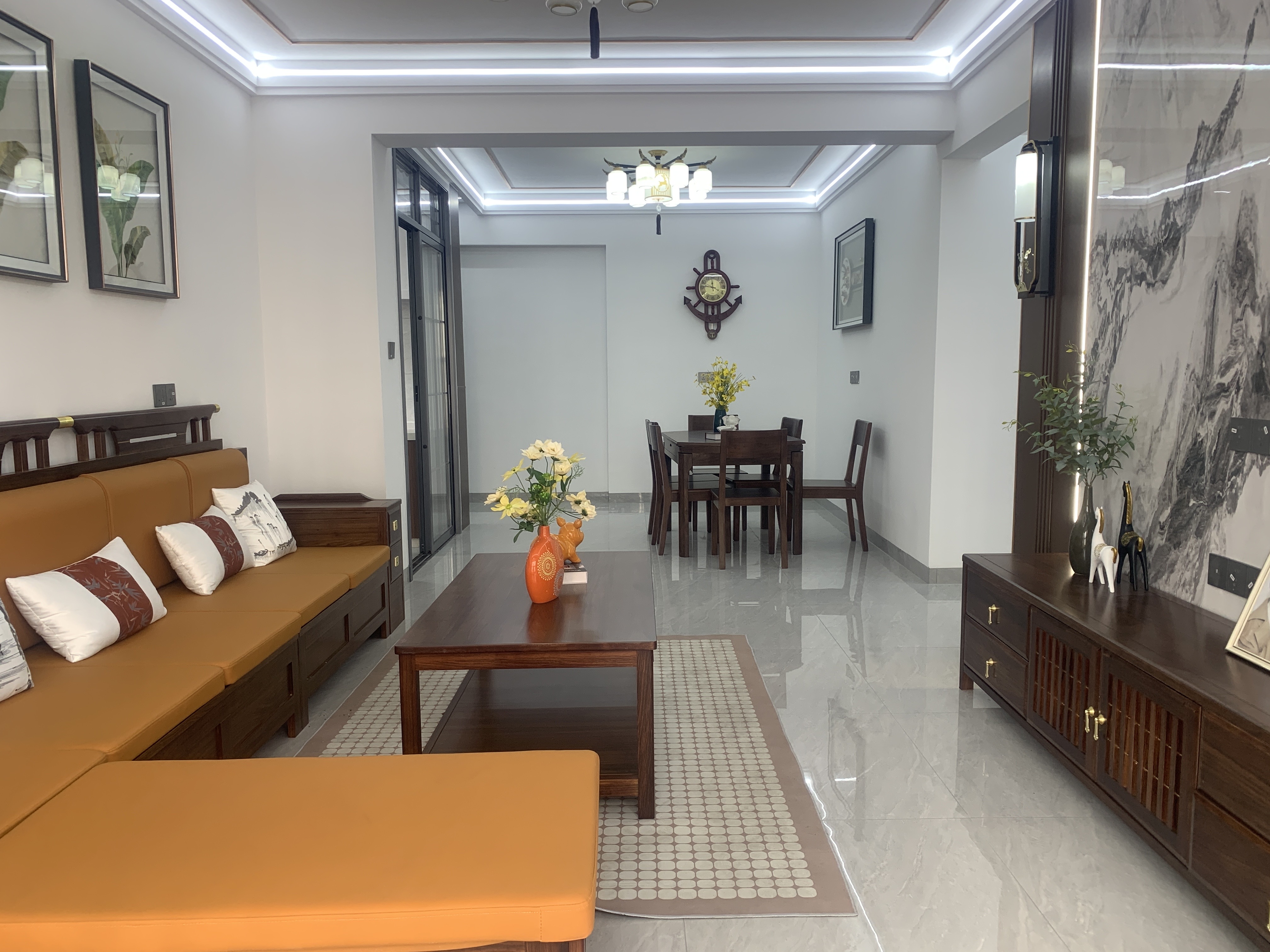 道客和悦坊  3室2厅2卫    153.0万客厅