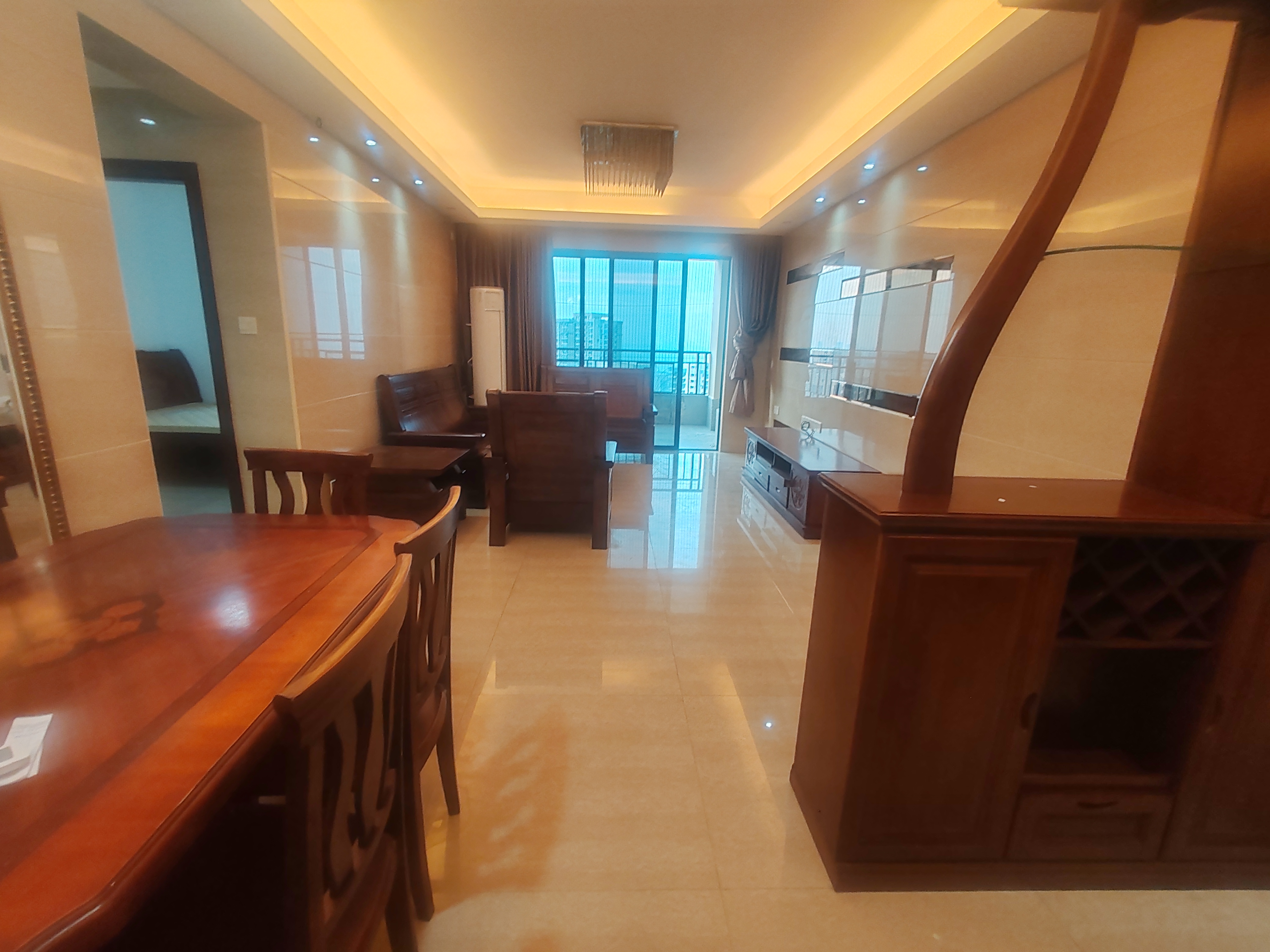 天伦誉海湾  3室2厅1卫    140.0万