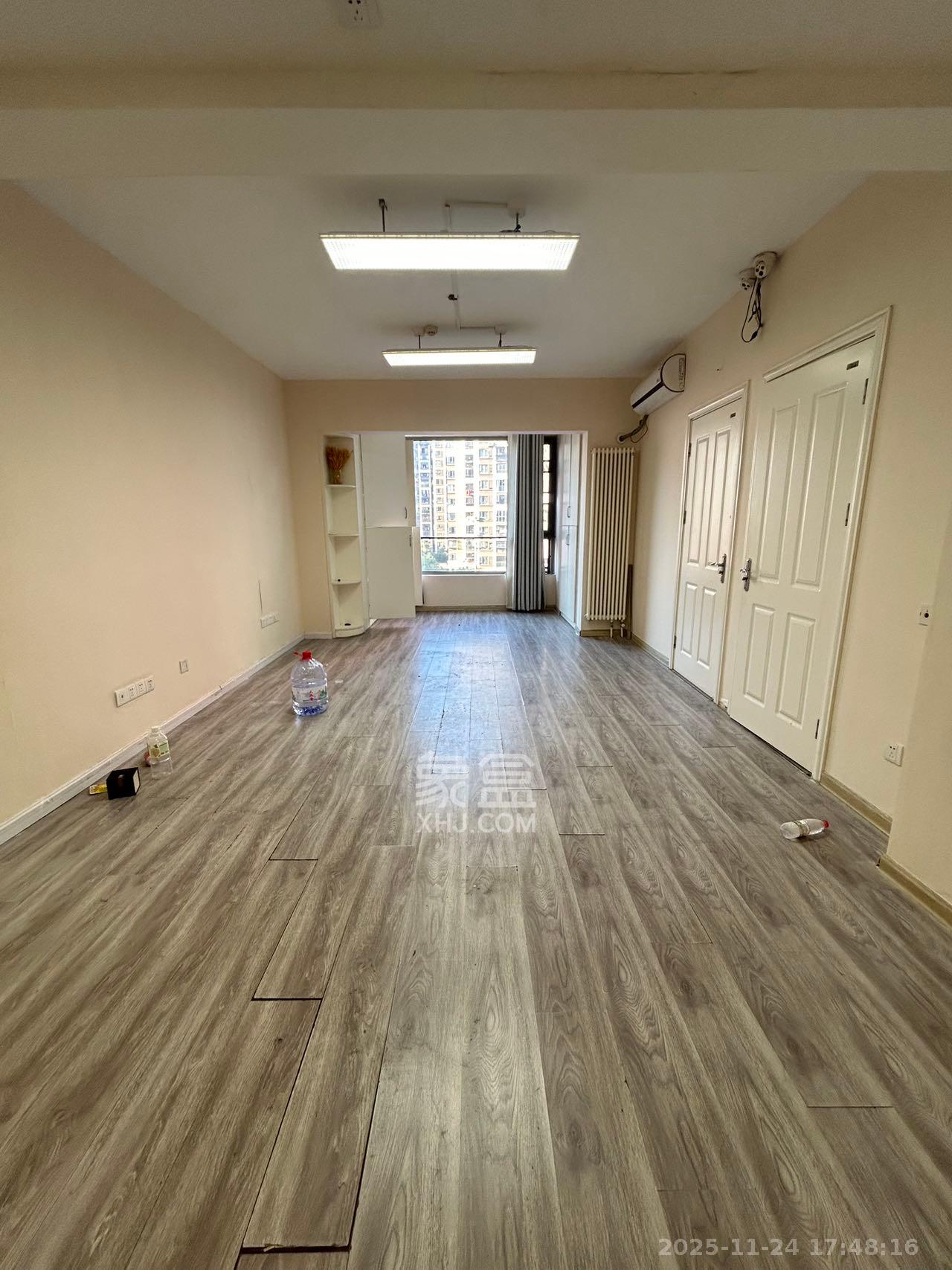 怡海星城  3室2厅1卫    4500.0元/月室内图