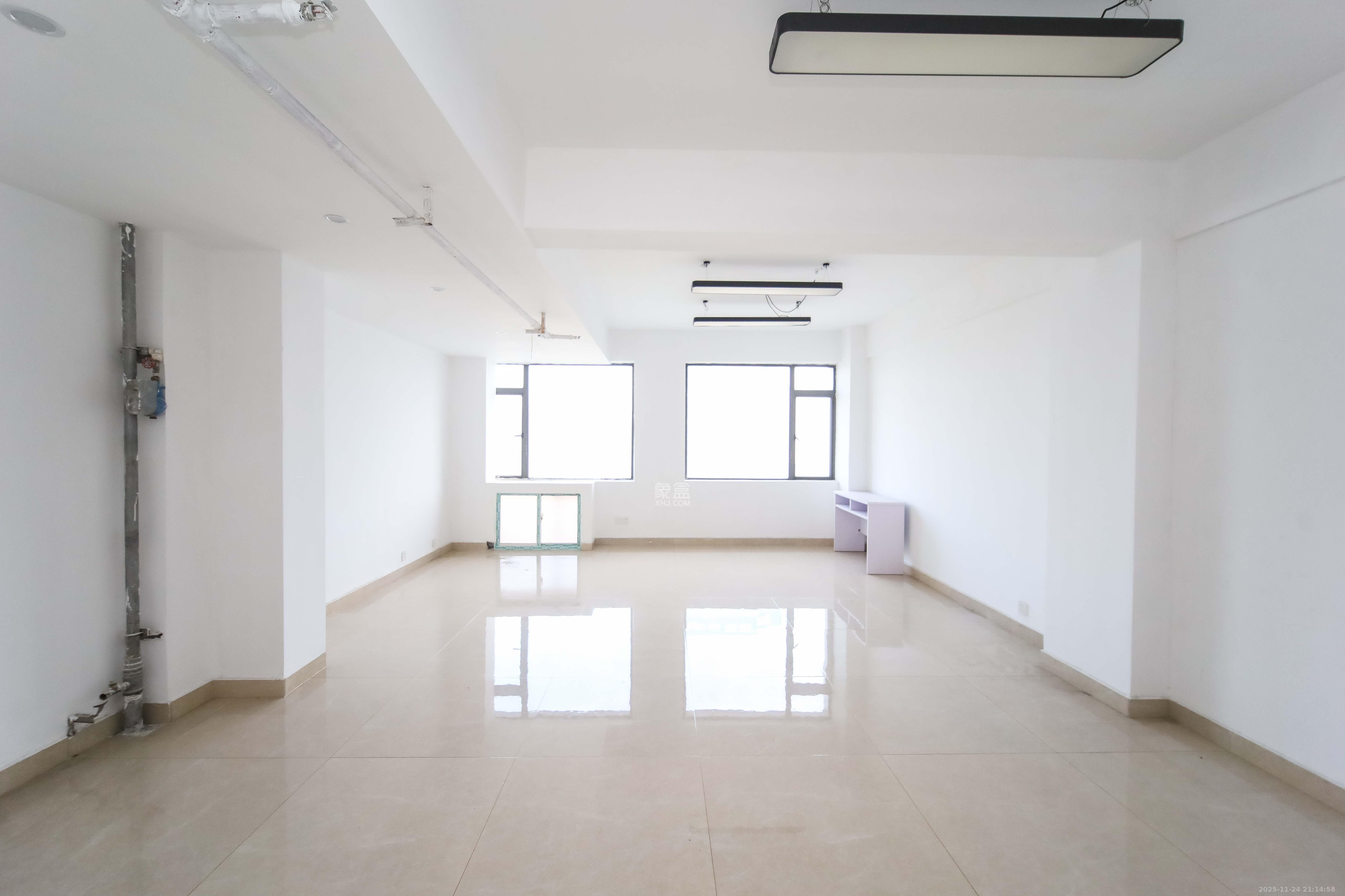 长房中庭国际（东郡华蓉广场）  1室1厅1卫    39.8万