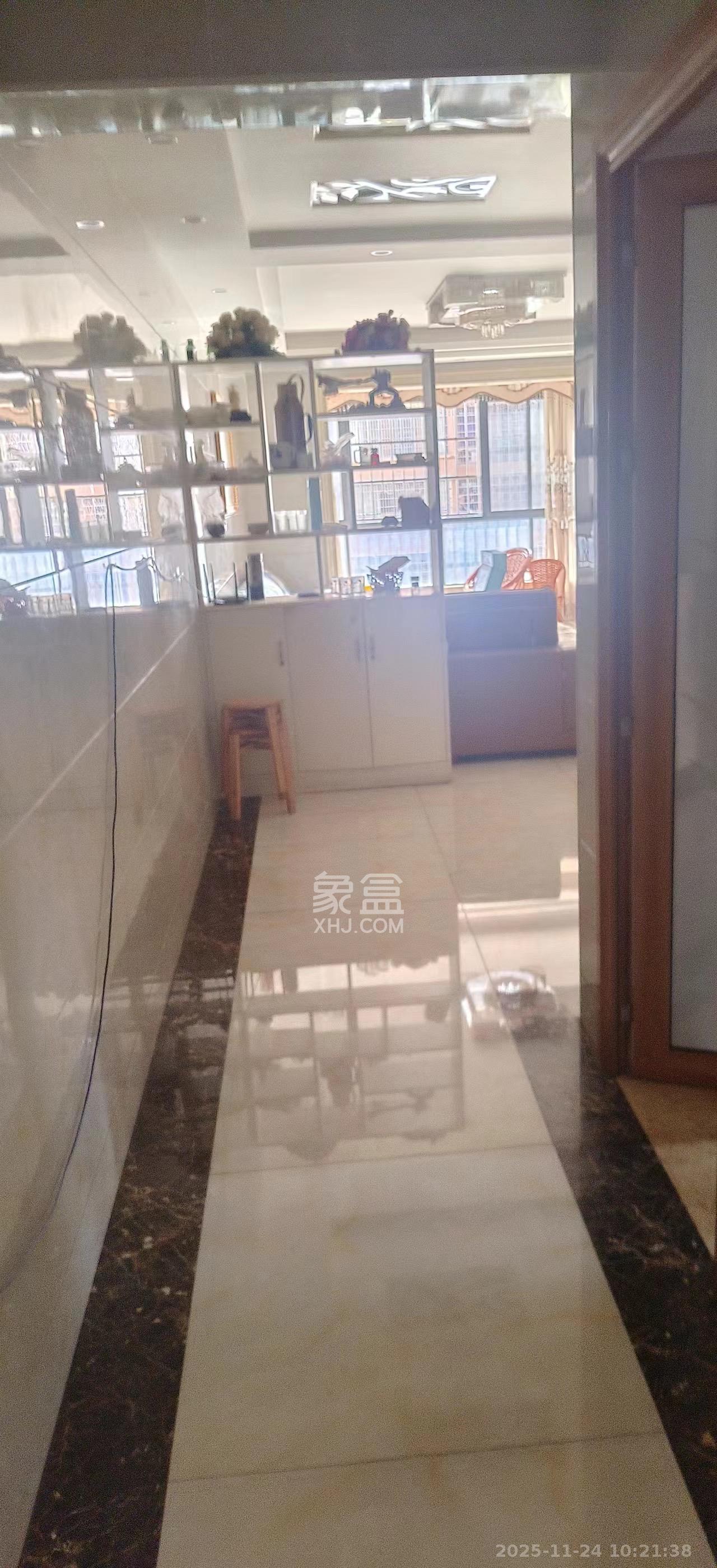 兰卡威国际  1室1厅1卫    1500.0元/月室内图