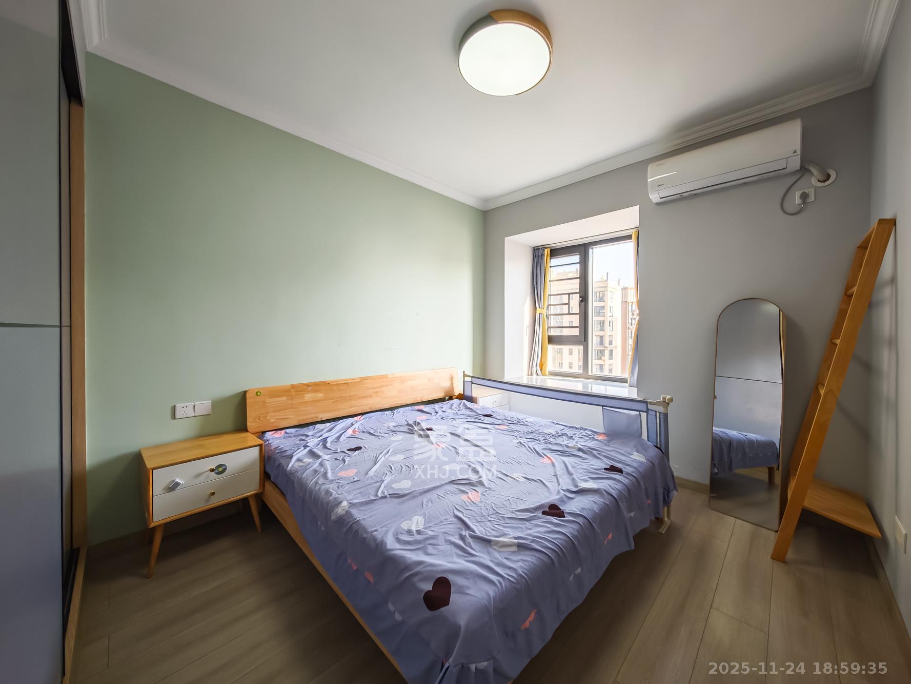 福晟钱隆国际(晟冉景苑) 3室2厅2卫 95.0万 福晟钱隆国际(晟冉景苑) 3室2厅2卫 95.0万卧室