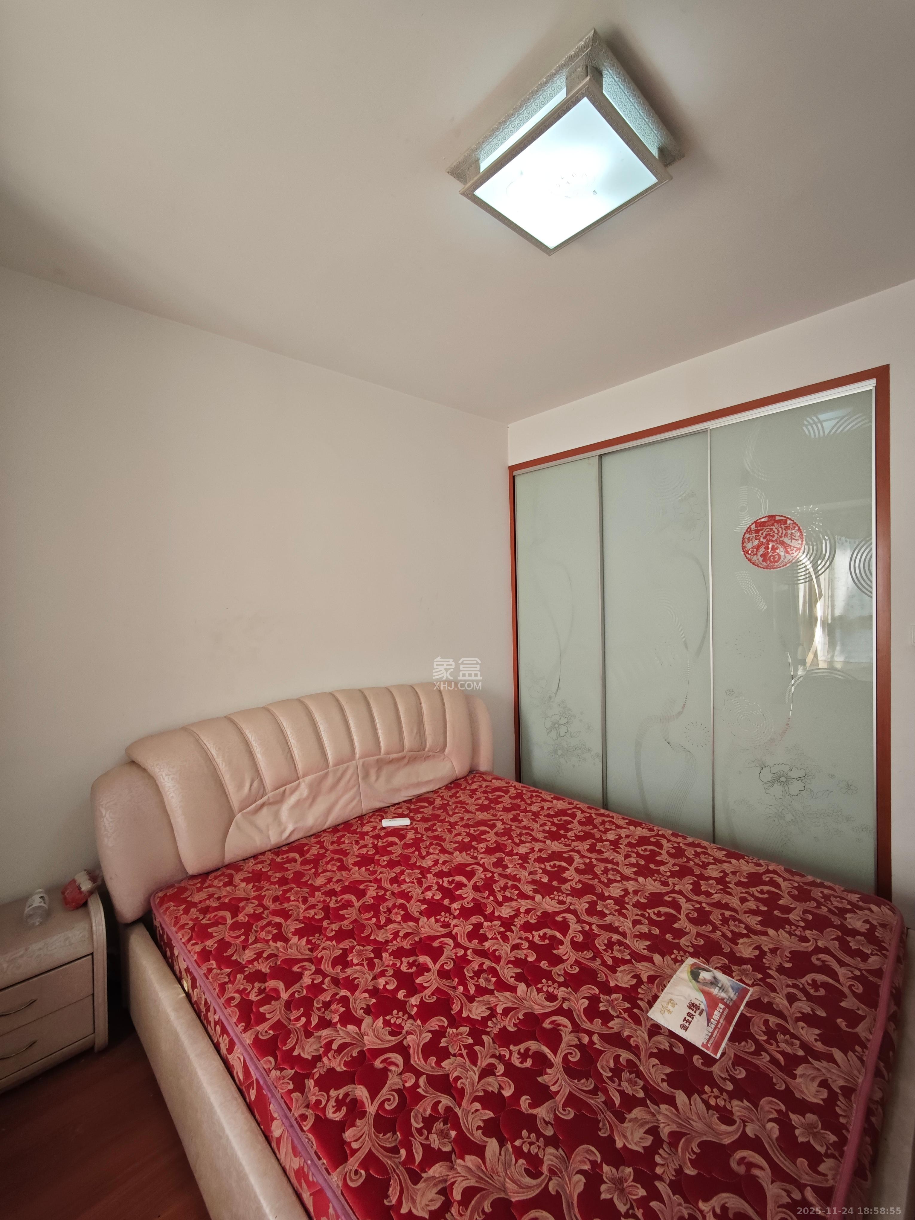 博雅湘水湾  2室1厅1卫    1800.0元/月