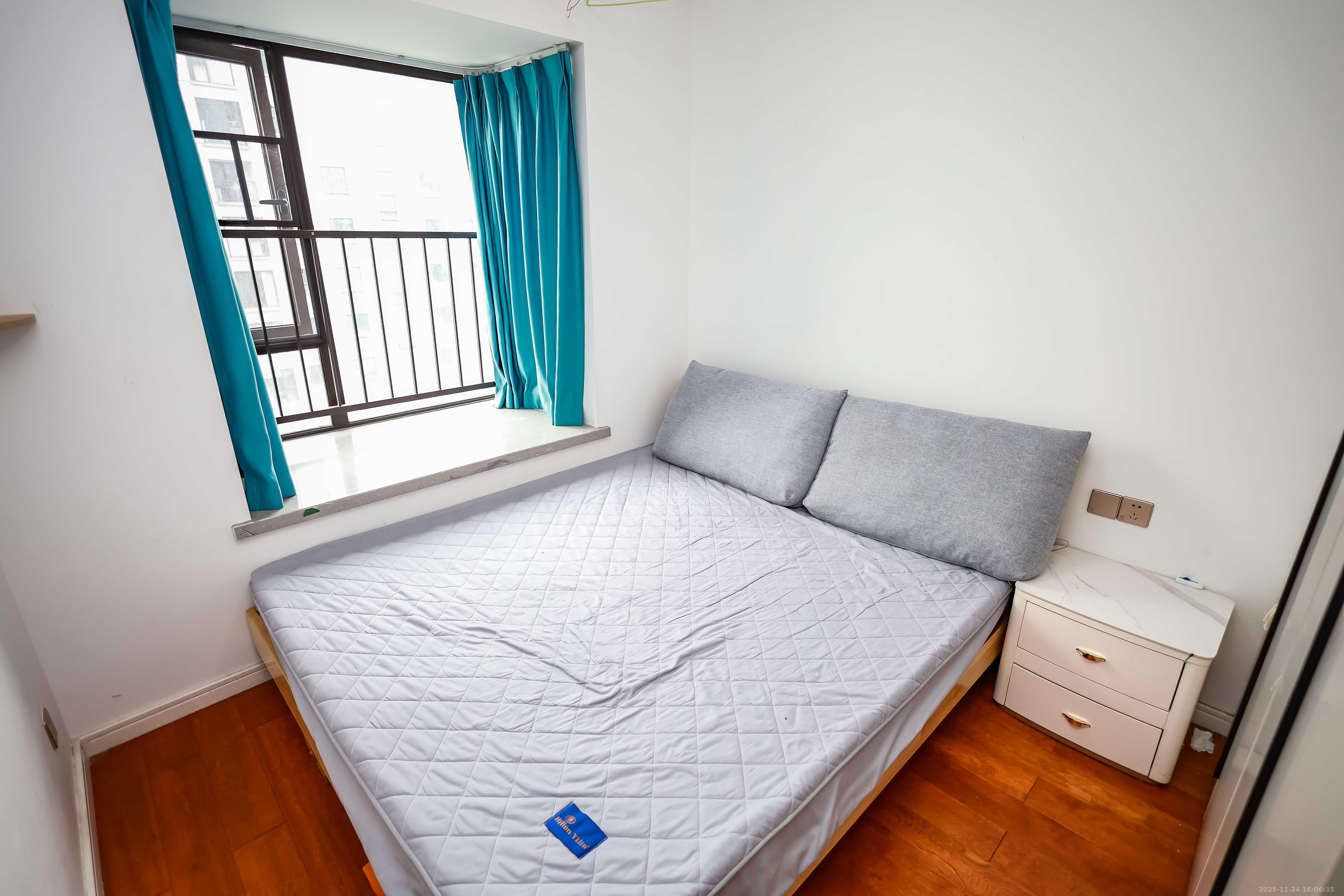 金基芳华 3室2厅2卫 2500.0元/月 金基芳华 3室2厅2卫 2500.0元/月室内图