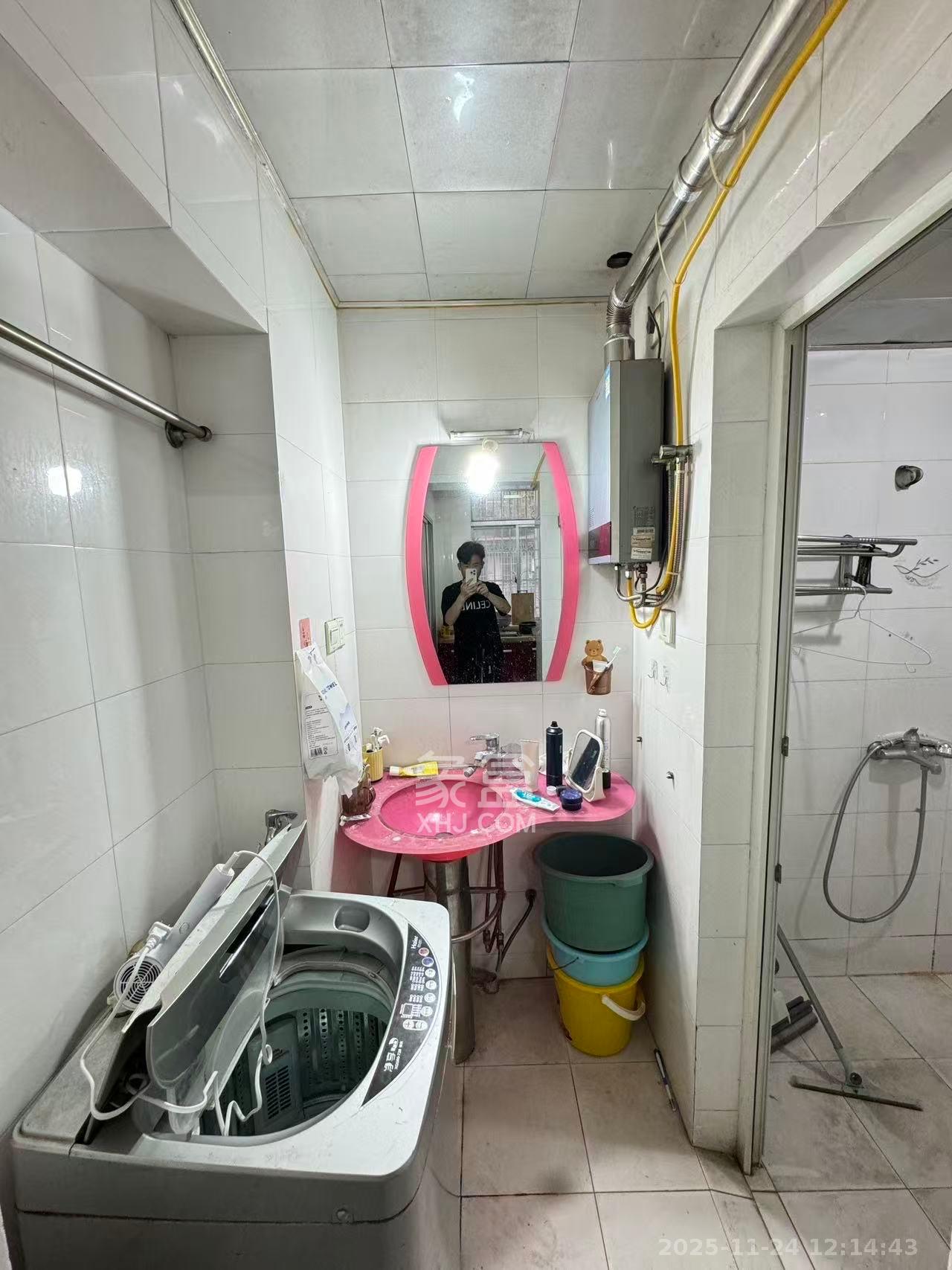 新塘垅小区（高桥物流园）  2室1厅1卫    1400.0元/月室内图