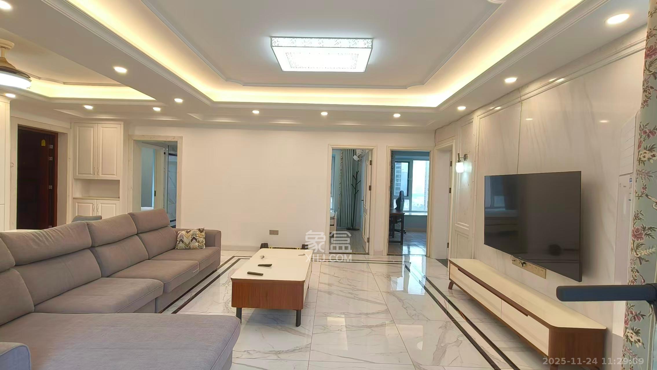 北辰三角洲C2区 4室2厅2卫 4500.0元/月 北辰三角洲C2区 4室2厅2卫 4500.0元/月室内图