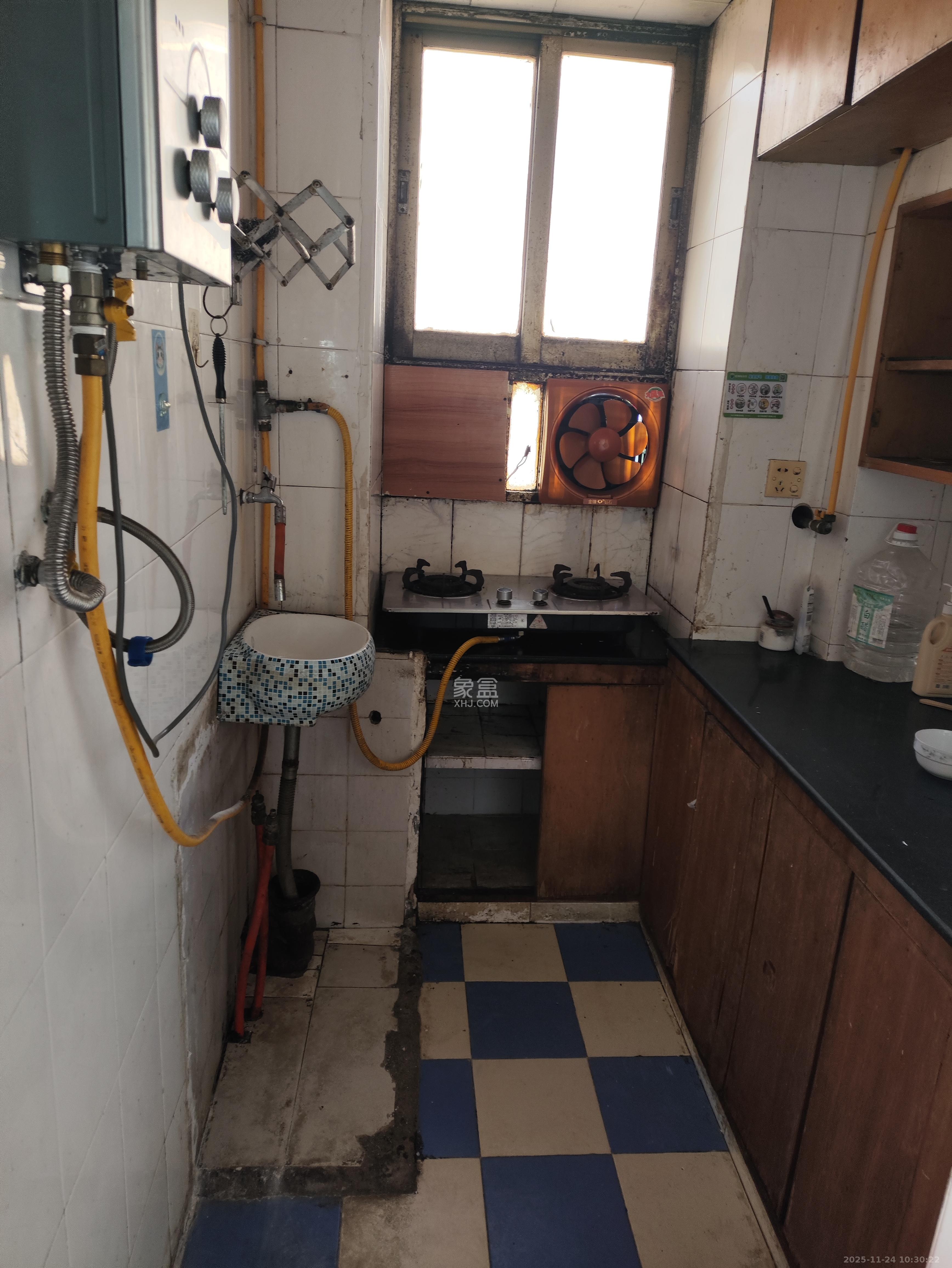 乔庄社区 2室1厅1卫 1600.0元/月 乔庄社区 2室1厅1卫 1600.0元/月室内图