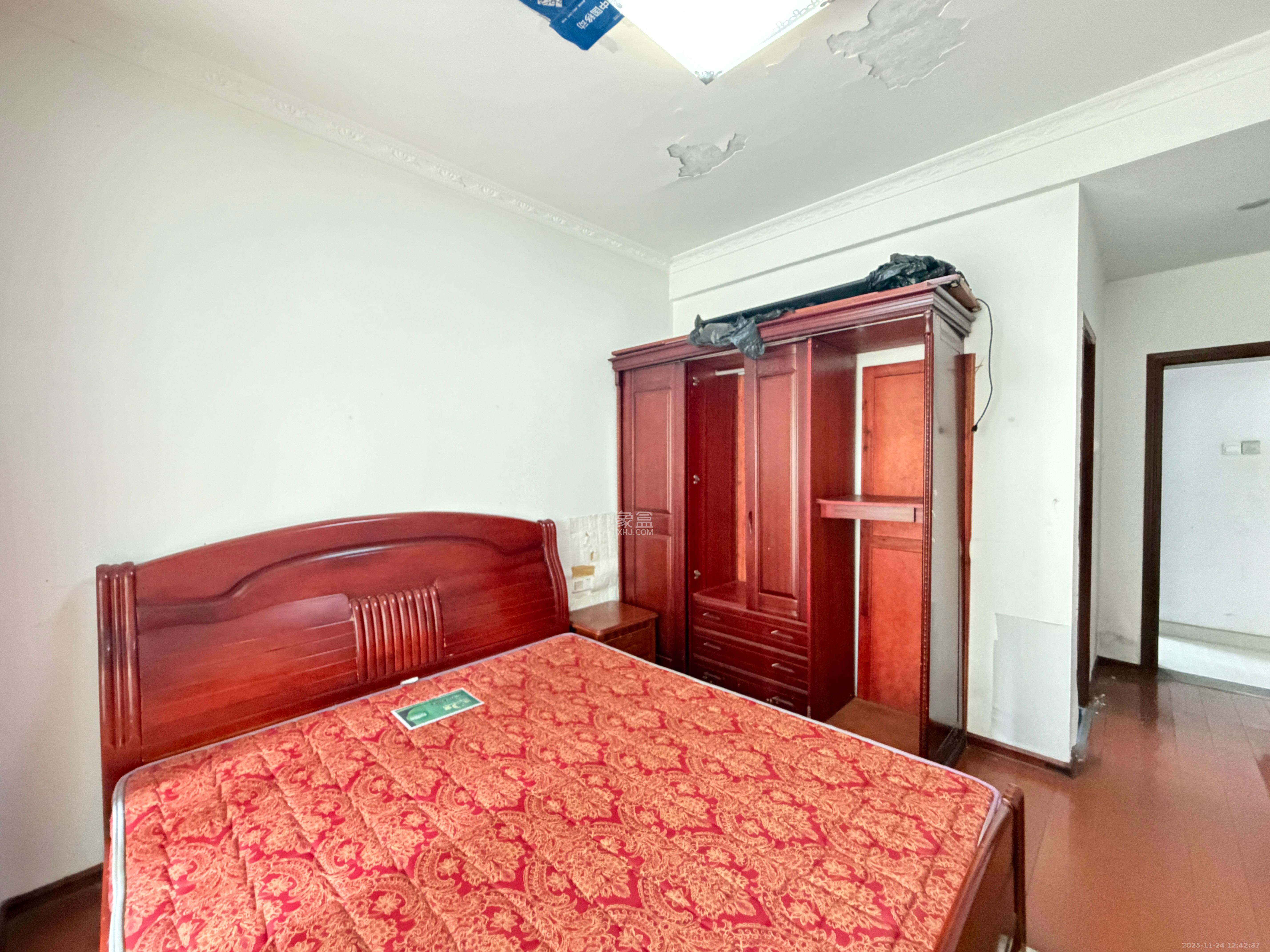 岳泰理想城 3室2厅1卫 2200.0元/月 岳泰理想城 3室2厅1卫 2200.0元/月室内图