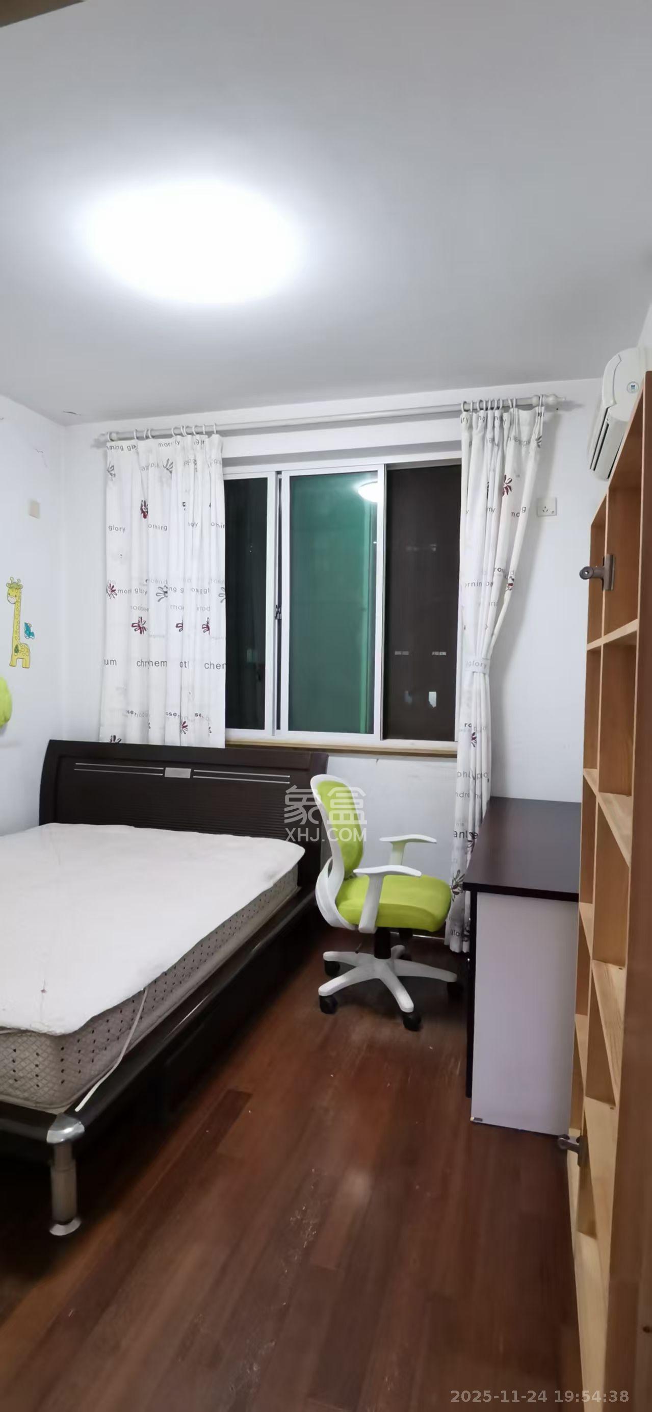 维一星城 3室2厅2卫 4200.0元/月 维一星城 3室2厅2卫 4200.0元/月室内图