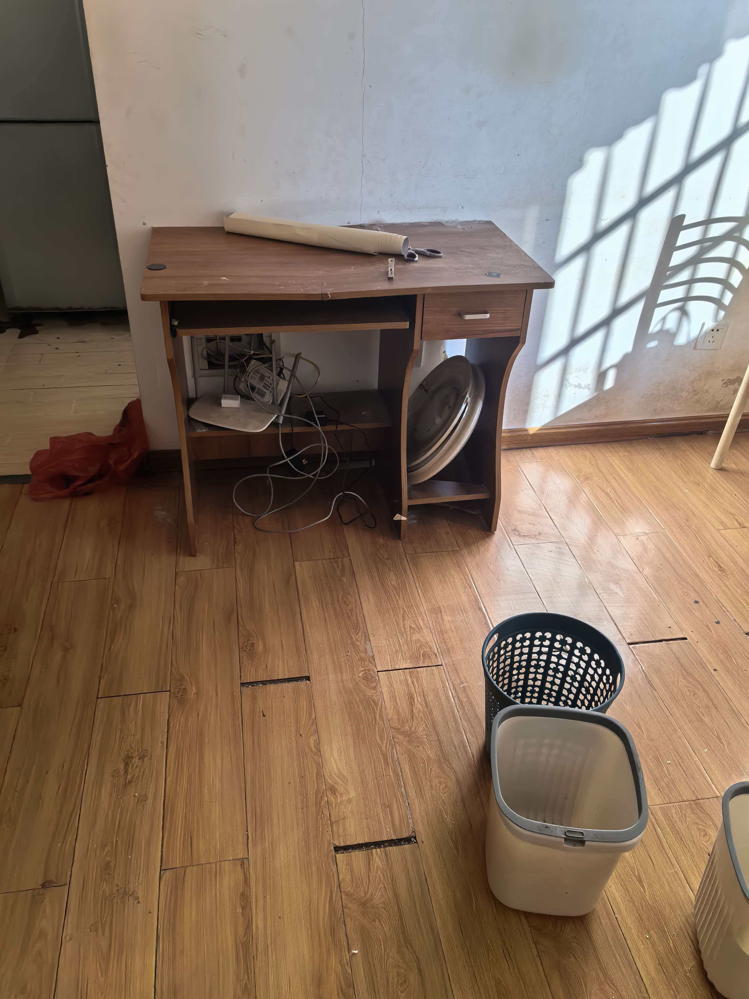 华湘贵府  1室0厅0卫    33.8万客厅