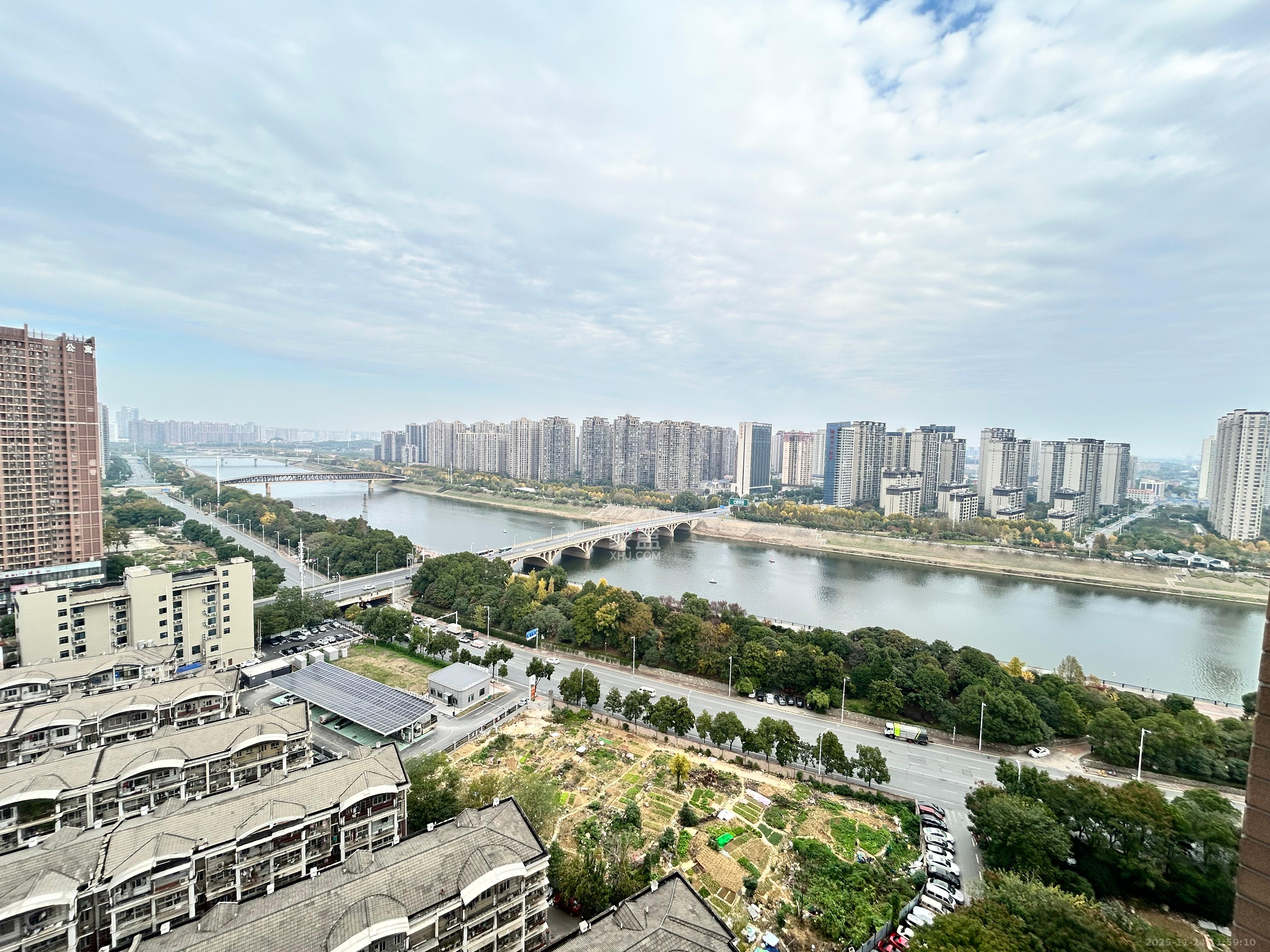 鑫科明珠  2室2厅1卫    2200.0元/月室内图