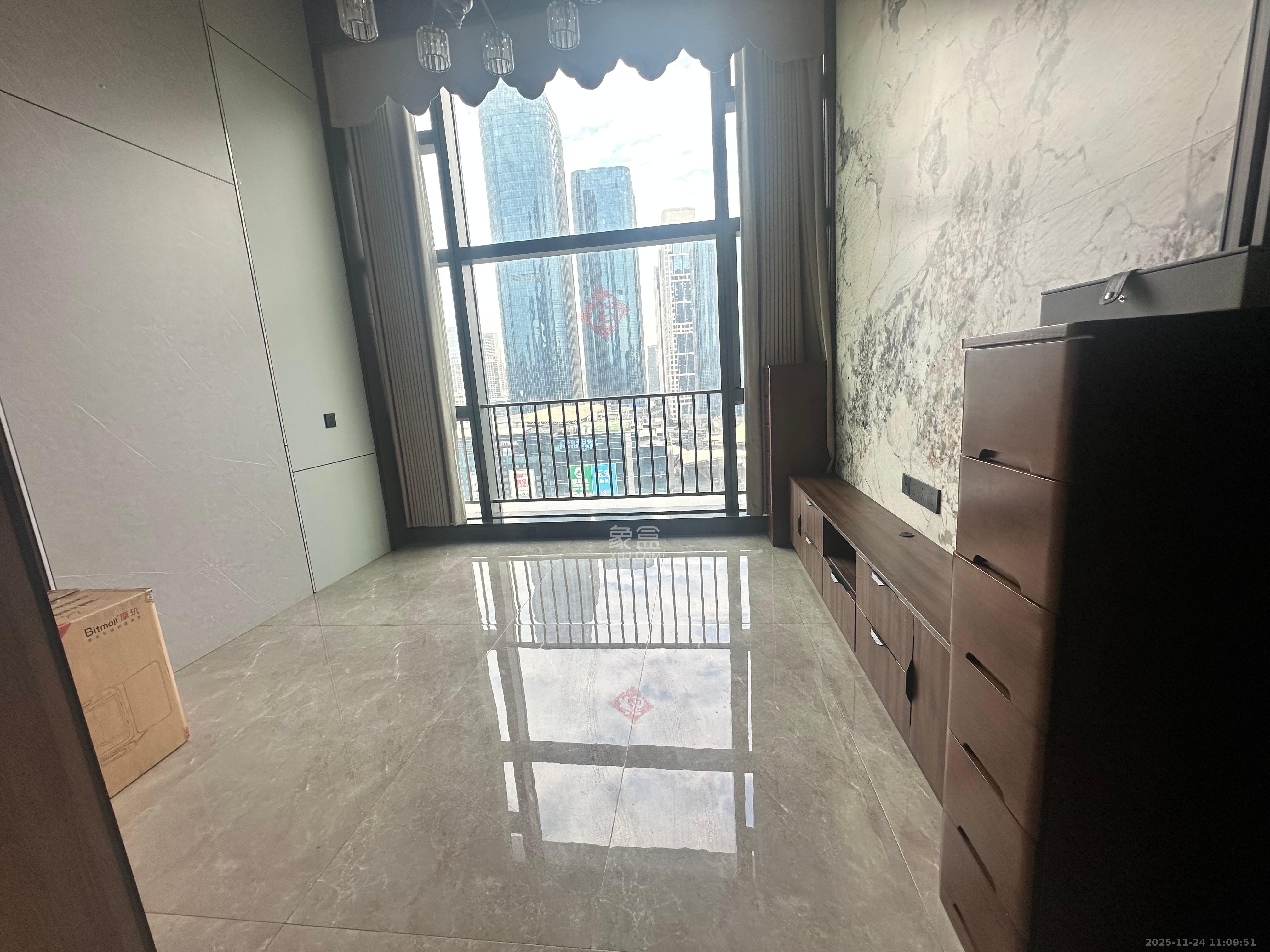 华远华时代  4室2厅2卫    8000.0元/月室内图