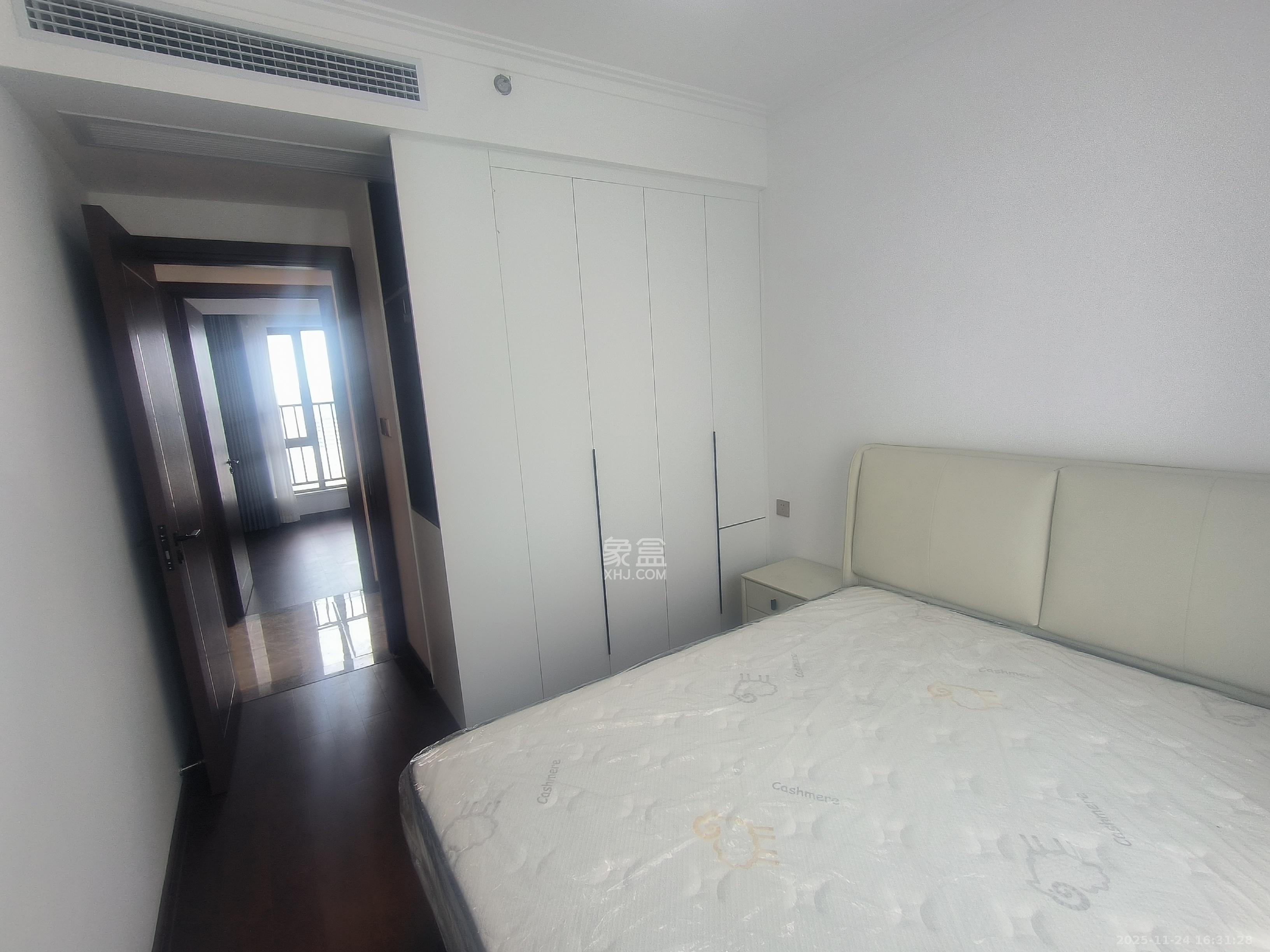 绿地长沙城际空间站（柏仕佳苑）  4室2厅2卫    3700.0元/月室内图