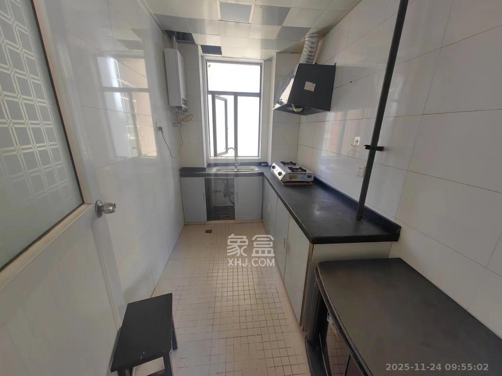 湘府名邸(同力家园) 3室2厅2卫 2200.0元/月 湘府名邸(同力家园) 3室2厅2卫 2200.0元/月室内图