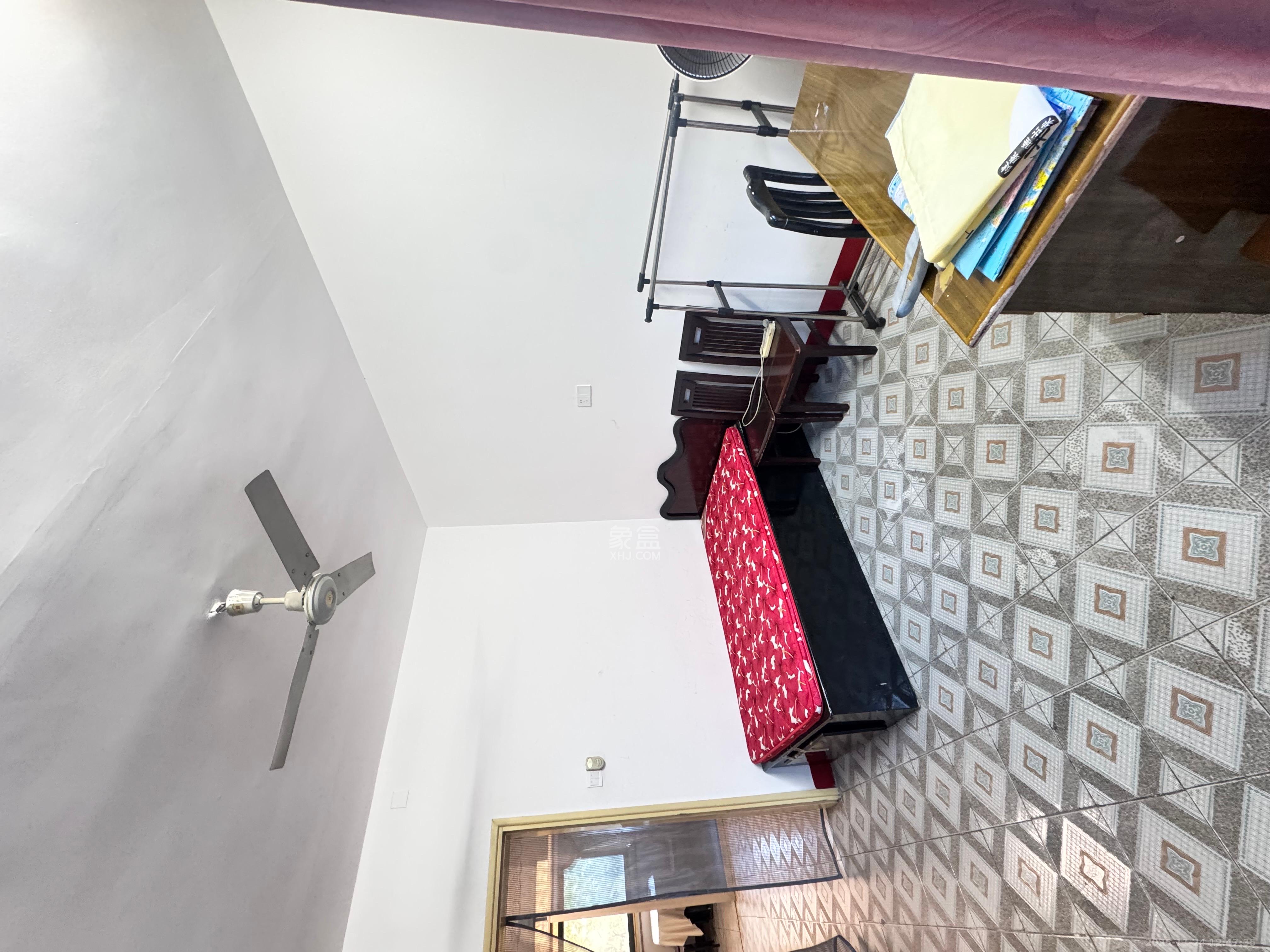 省水院宿舍 2室1厅1卫 1600.0元/月 省水院宿舍 2室1厅1卫 1600.0元/月室内图