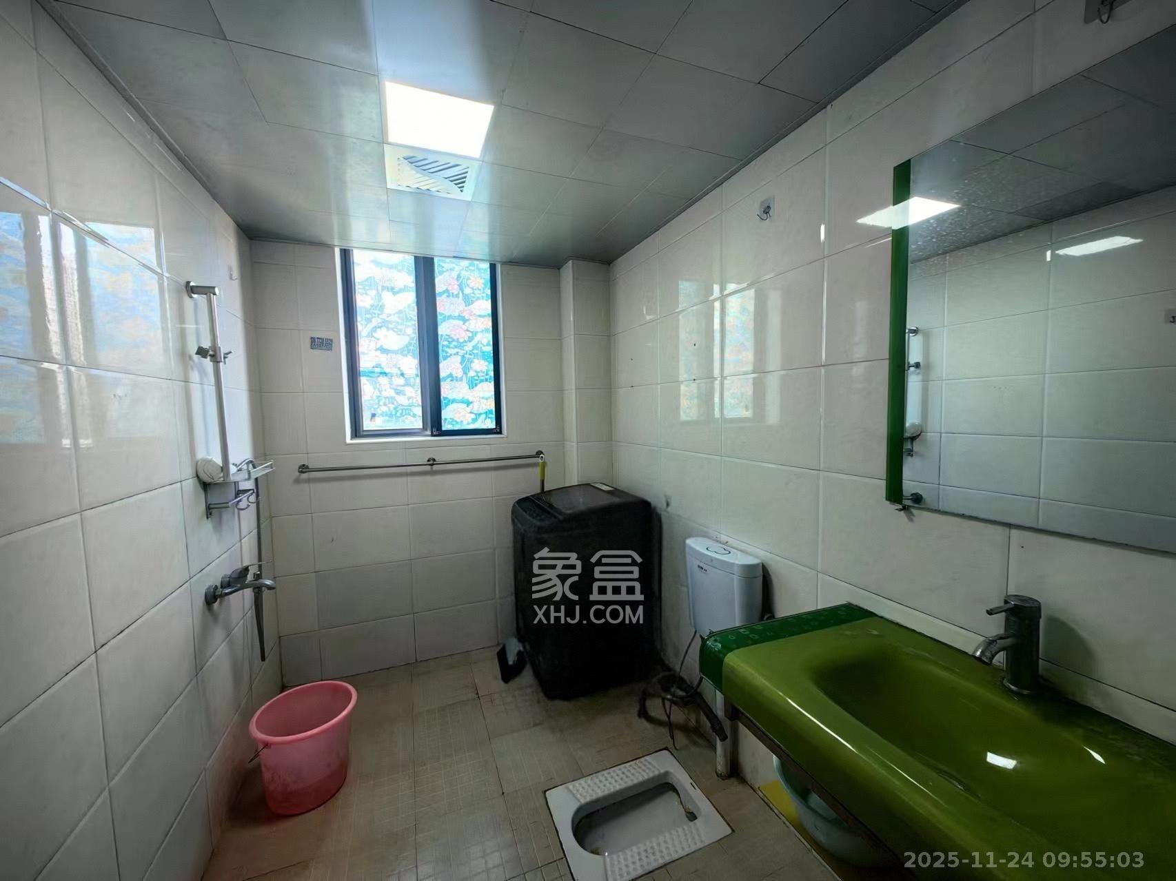 湘府名邸(同力家园) 3室2厅2卫 2200.0元/月 湘府名邸(同力家园) 3室2厅2卫 2200.0元/月室内图