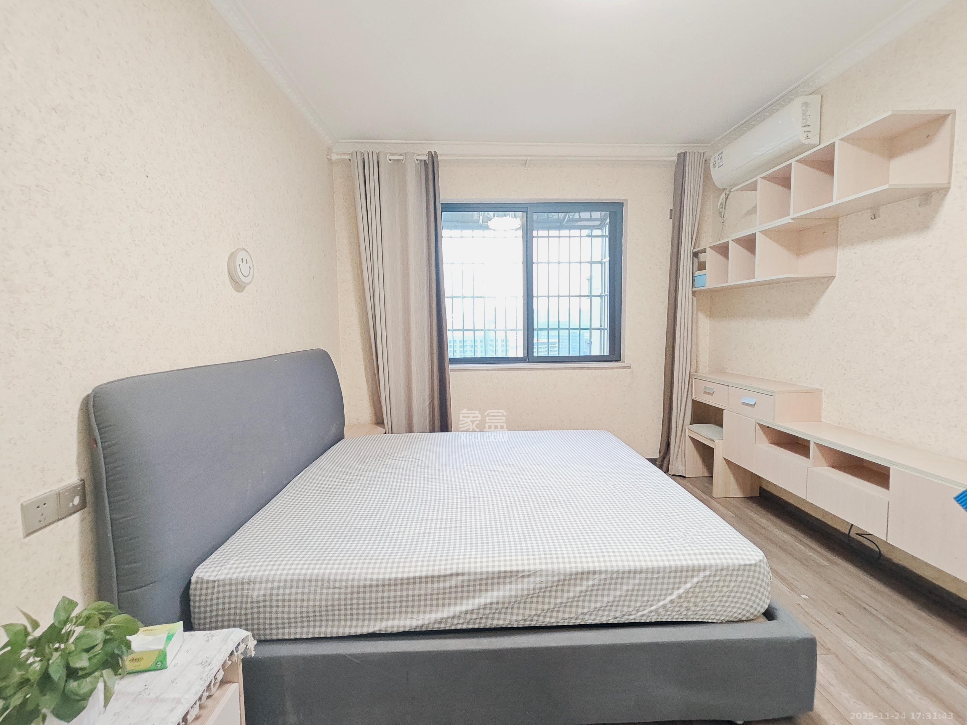 金科东方大院五期  3室2厅2卫    2500.0元/月室内图