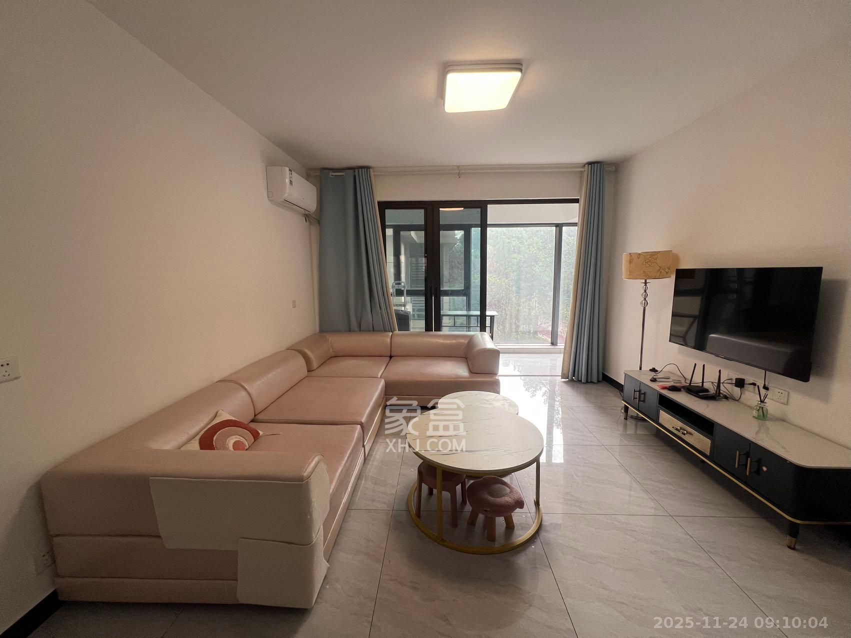 香缇雅苑（鑫远翡丽郡二期）  3室2厅2卫    3000.0元/月