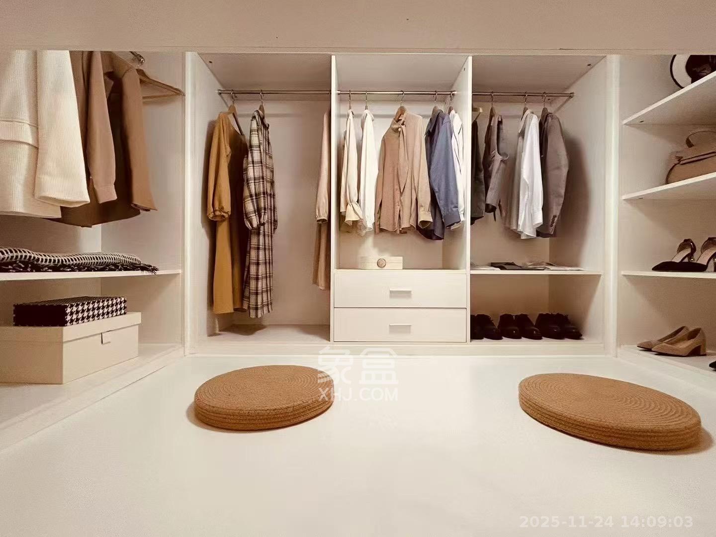 卓越江岸  2室1厅1卫    2000.0元/月室内图